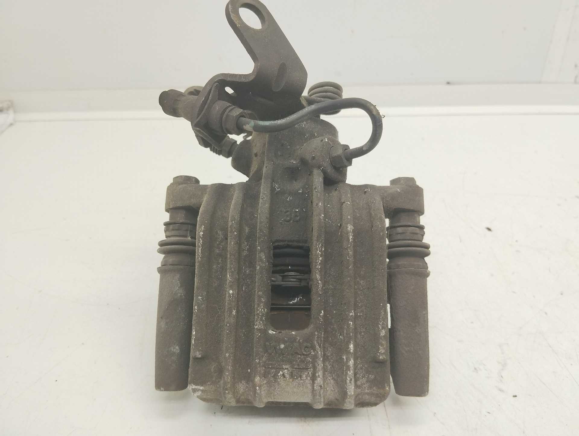 Recambio de pinza de freno trasera derecha para audi a3 (8p) 1.6 tdi ambiente referencia OEM IAM 1K0615424J  