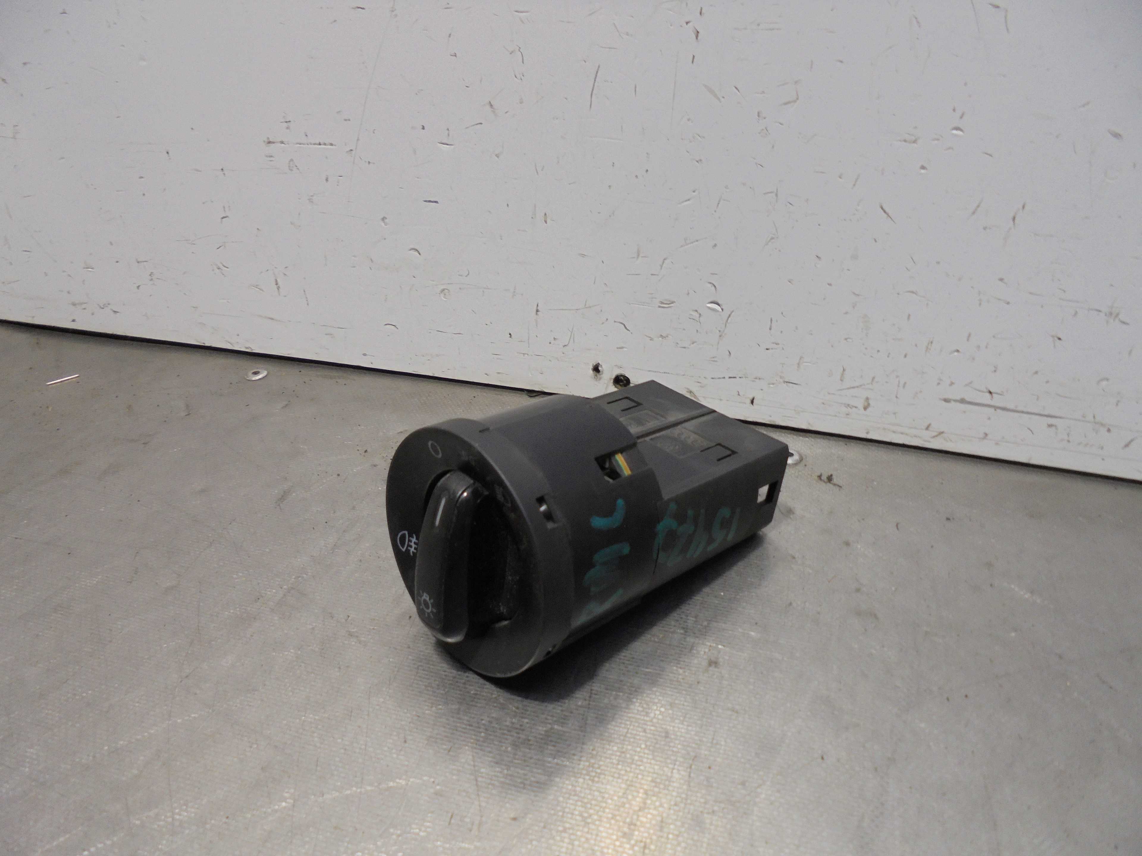Recambio de mando luces para volkswagen polo (6r1) advance referencia OEM IAM 6R0941531B  