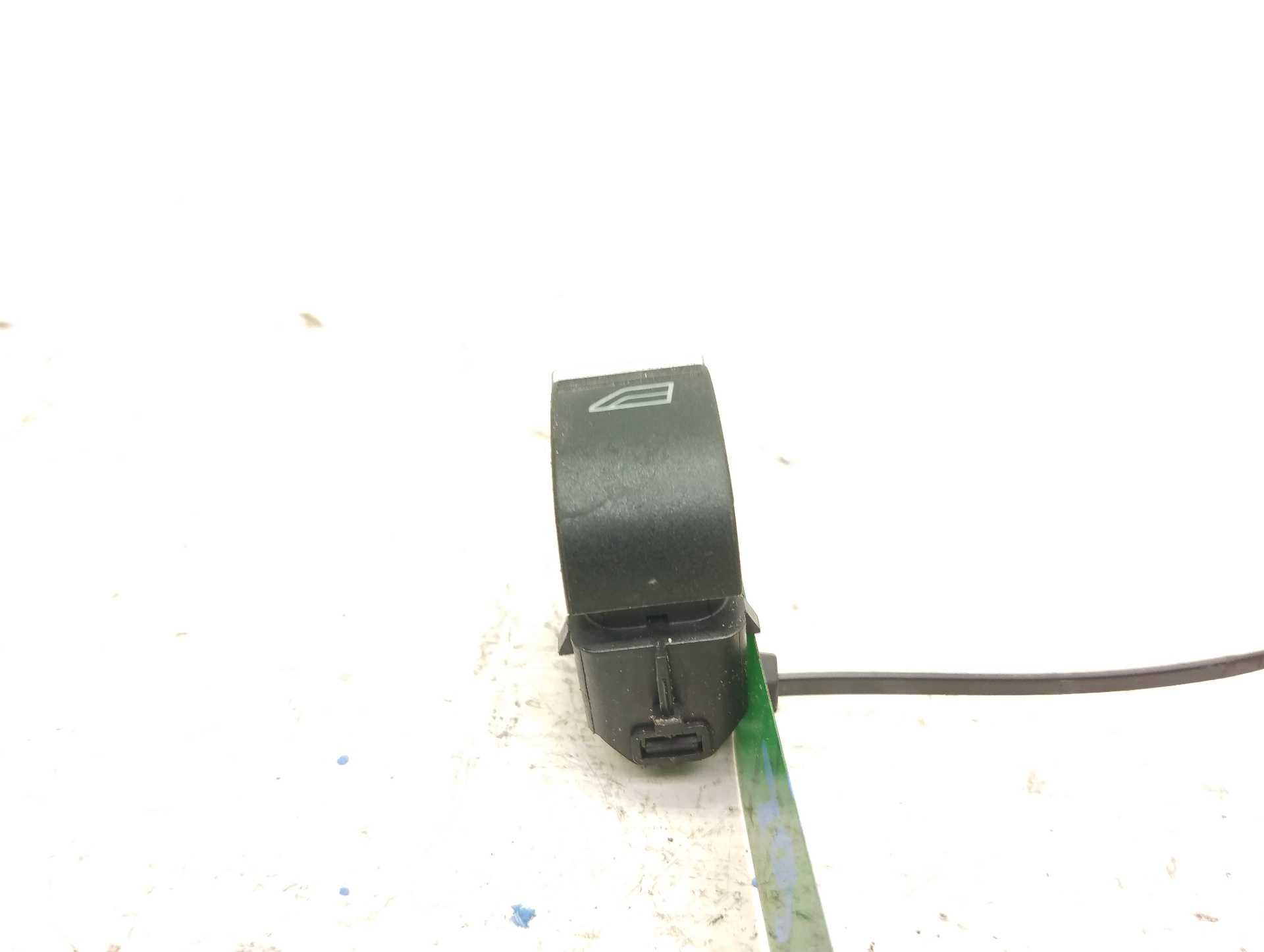 Recambio de mando elevalunas trasero derecho para ford focus lim. (cb8) sport referencia OEM IAM F1ET14529AA  