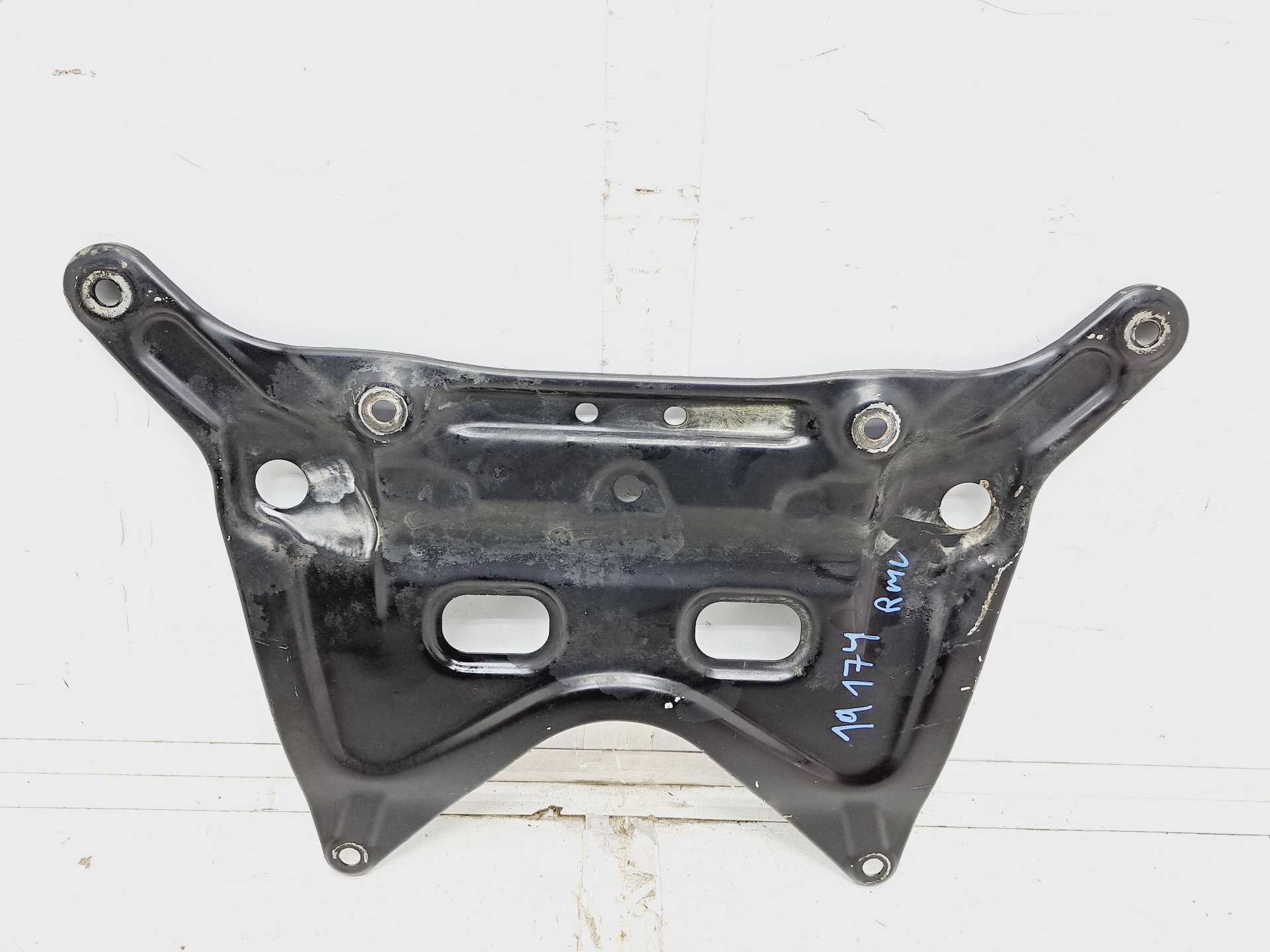 Recambio de cubrecarter para mercedes-benz clase e (w212) lim. 220 cdi blueefficiency (212.002) referencia OEM IAM A2126280711  