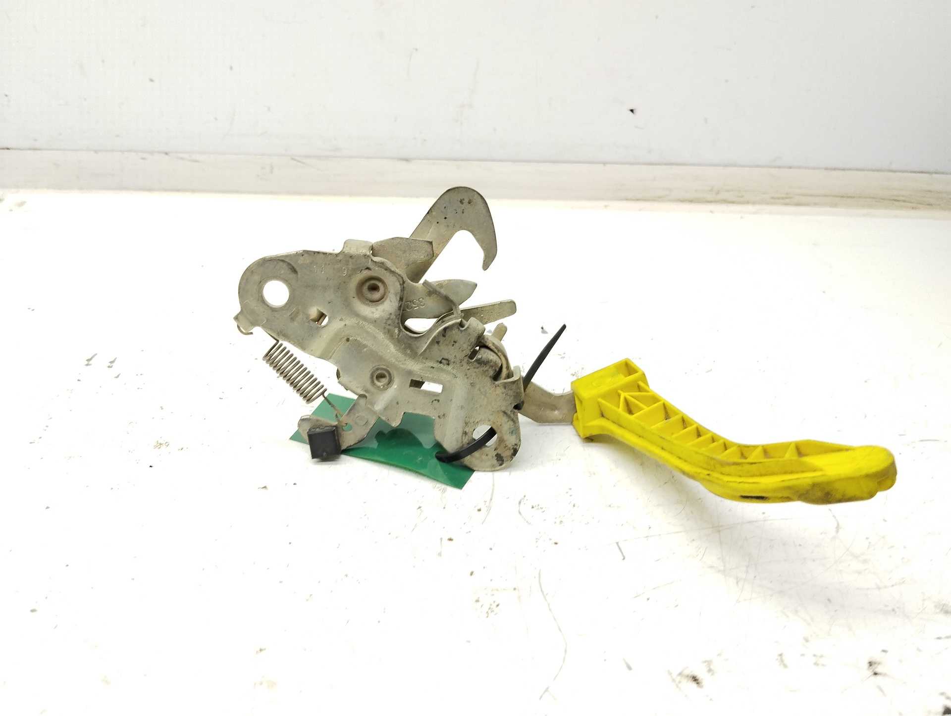 Recambio de cerradura capo para citroën berlingo 1.6 hdi 92 multispace referencia OEM IAM 0301203  