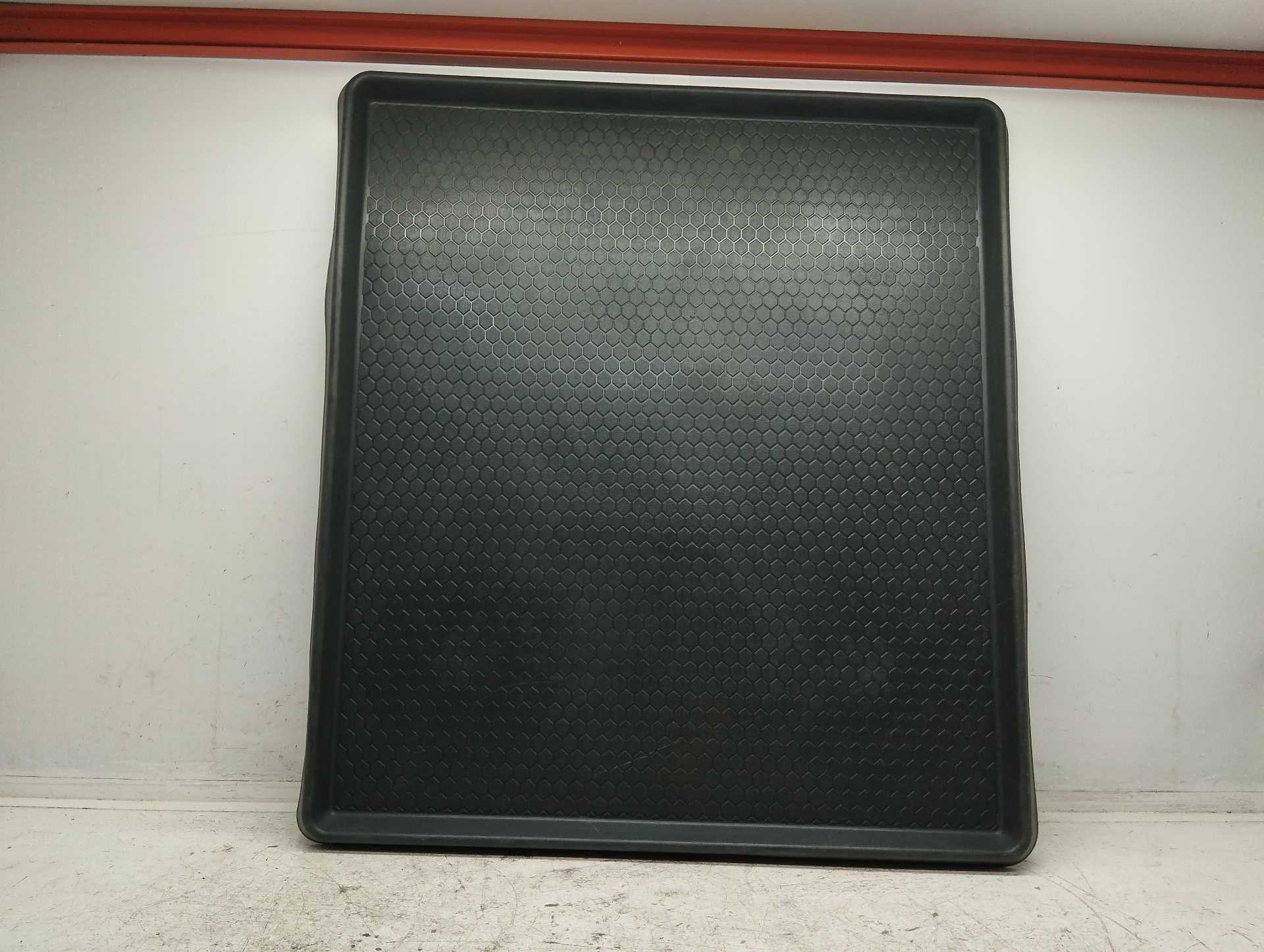 Recambio de moqueta piso maletero para mercedes-benz clase gle (w166) gle 350 d 4matic referencia OEM IAM   