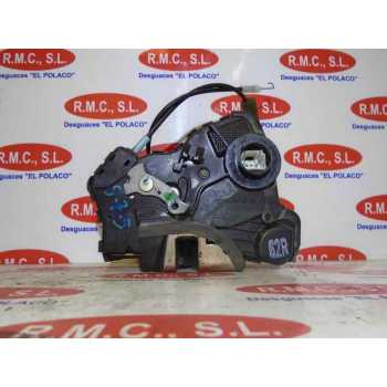 Recambio de cerradura puerta delantera derecha para toyota corolla (e12) 2.0 turbodiesel cat referencia OEM IAM 6903012460  