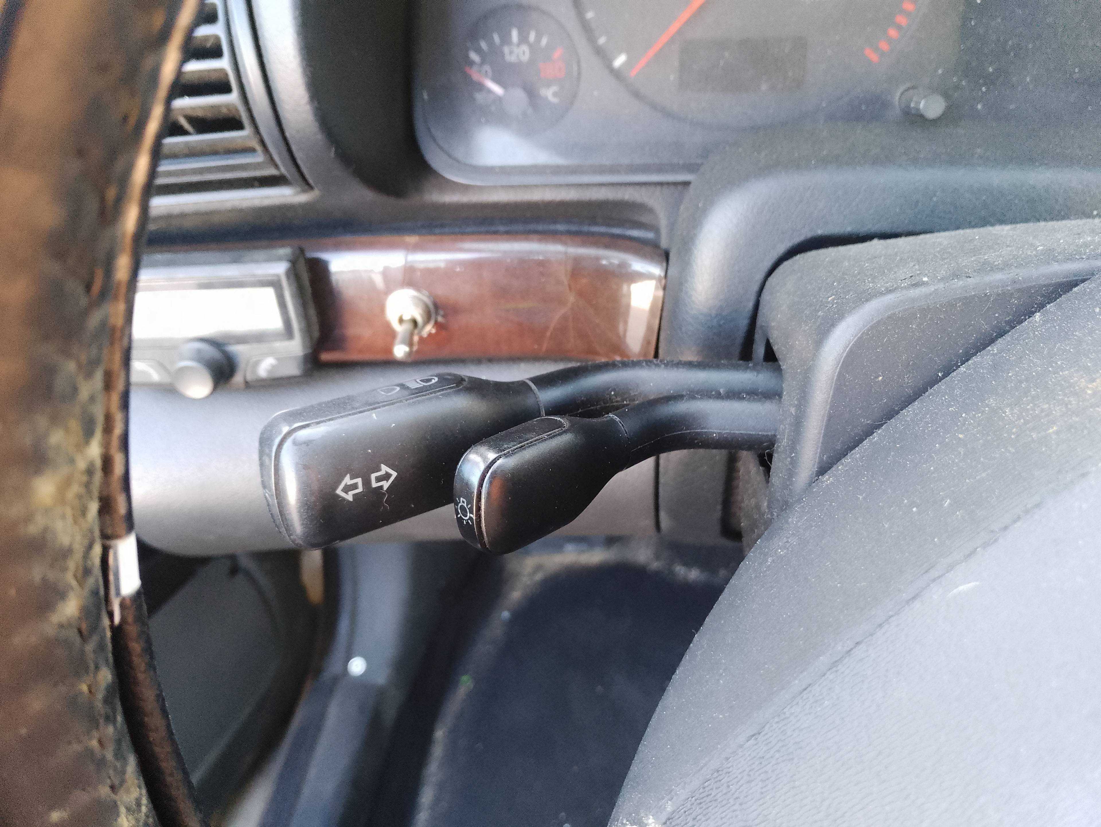 Recambio de mando intermitentes para audi a4 berlina (b5) 1.9 tdi referencia OEM IAM   