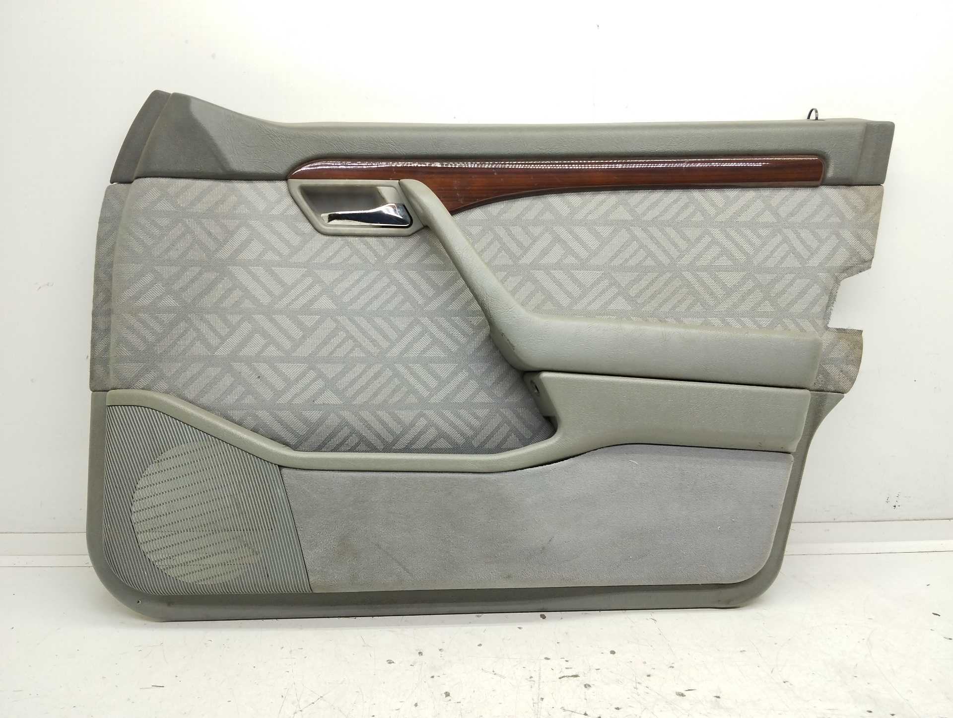 Recambio de guarnecido puerta delantera derecha para mercedes-benz clase c (w202) berlina 180 (202.018) referencia OEM IAM 20272