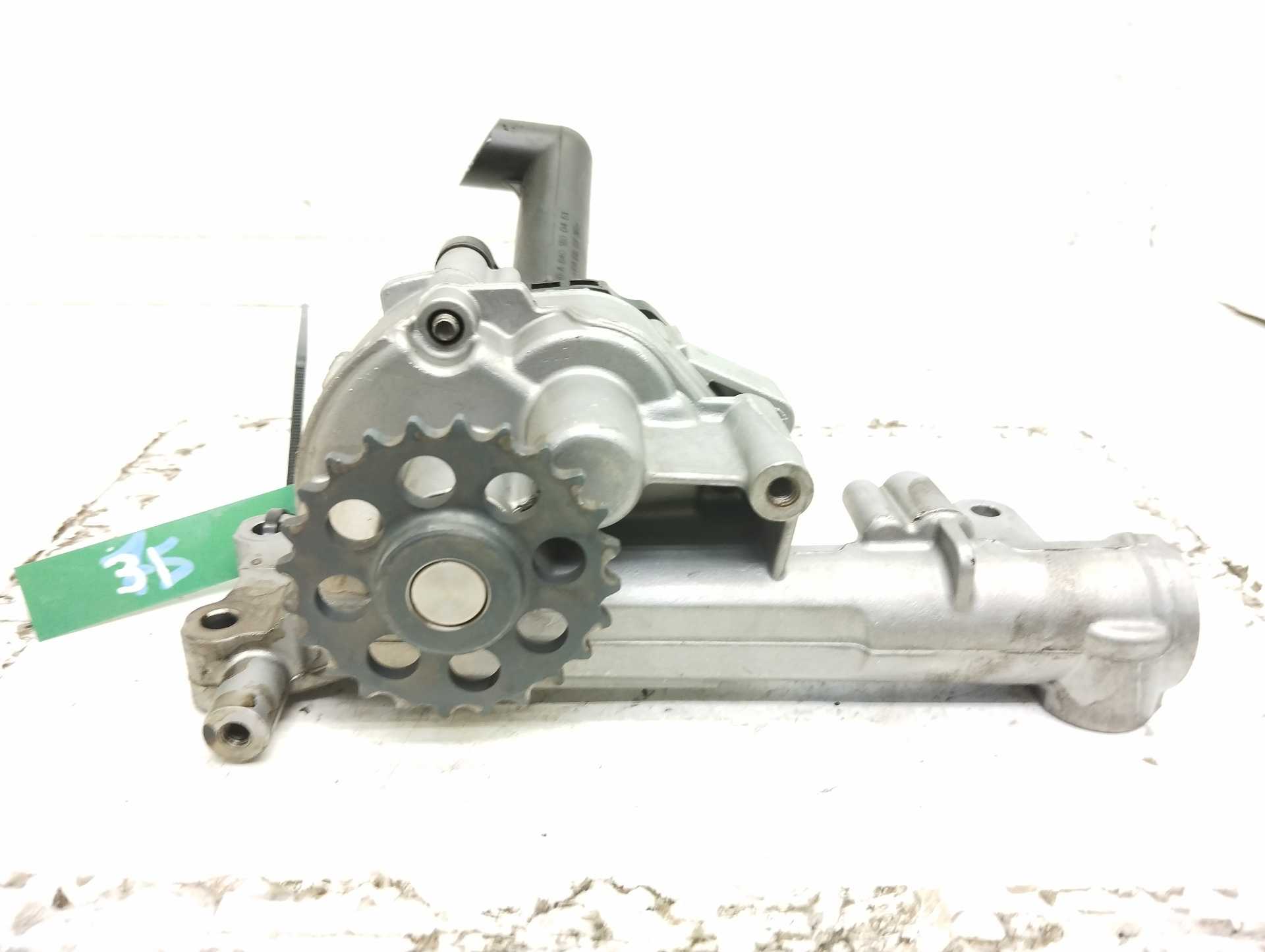 Recambio de bomba aceite para mercedes-benz clase a (w169) a 160 cdi a-edition referencia OEM IAM 6401810401  
