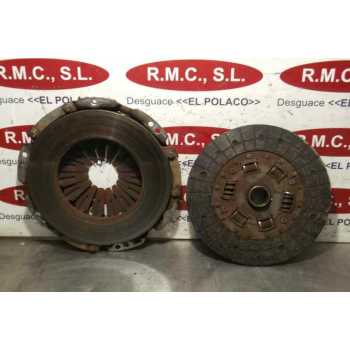 Recambio de kit embrague para toyota corolla (e12) 2.0 d-4d linea sol berlina referencia OEM IAM B12240  