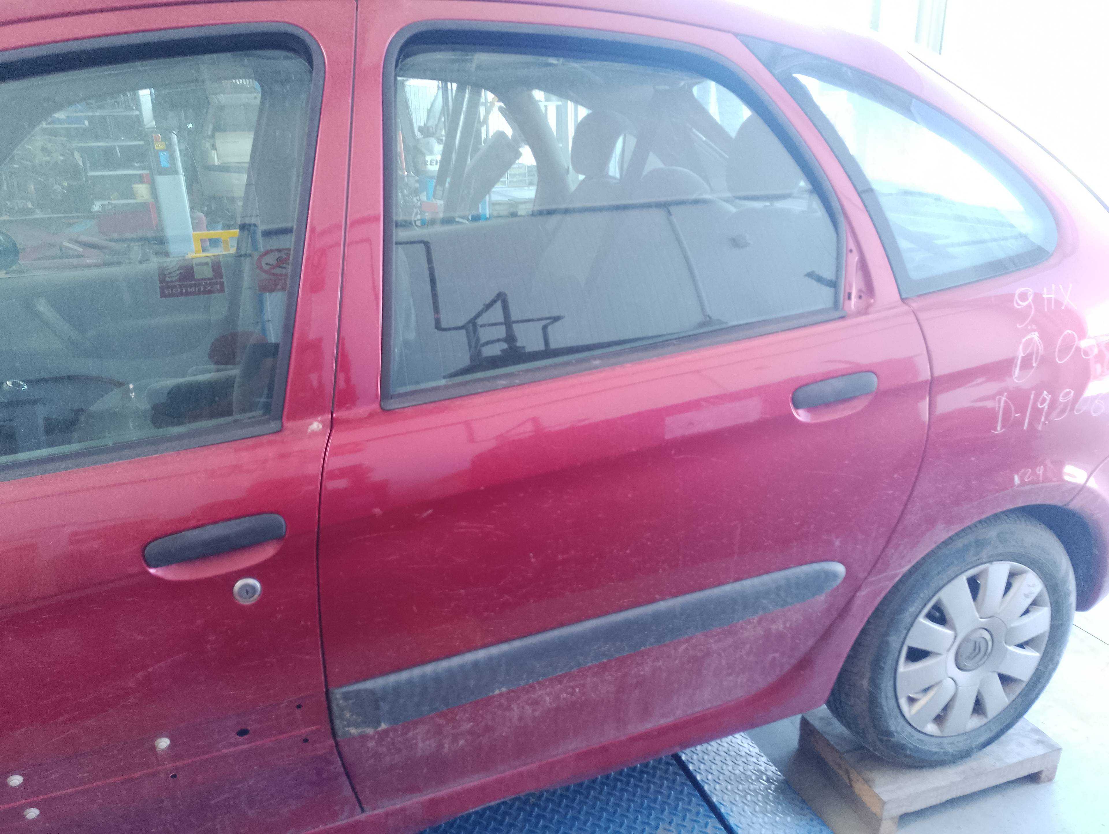 Recambio de puerta trasera izquierda para citroën xsara picasso 1.6 hdi 90 exclusive referencia OEM IAM   
