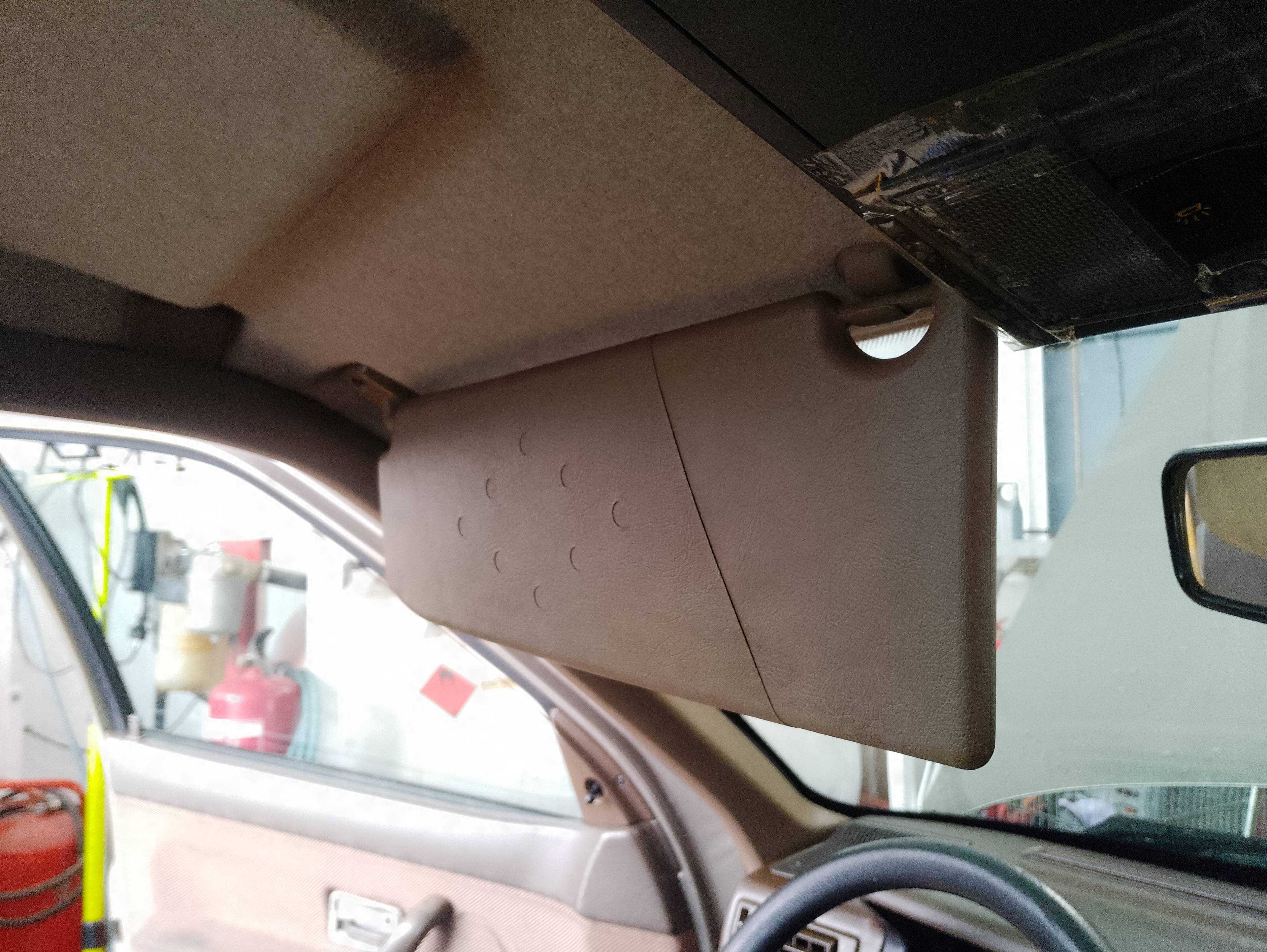 Recambio de parasol izquierdo para renault 19 hatchback (b/c53) gtd referencia OEM IAM   