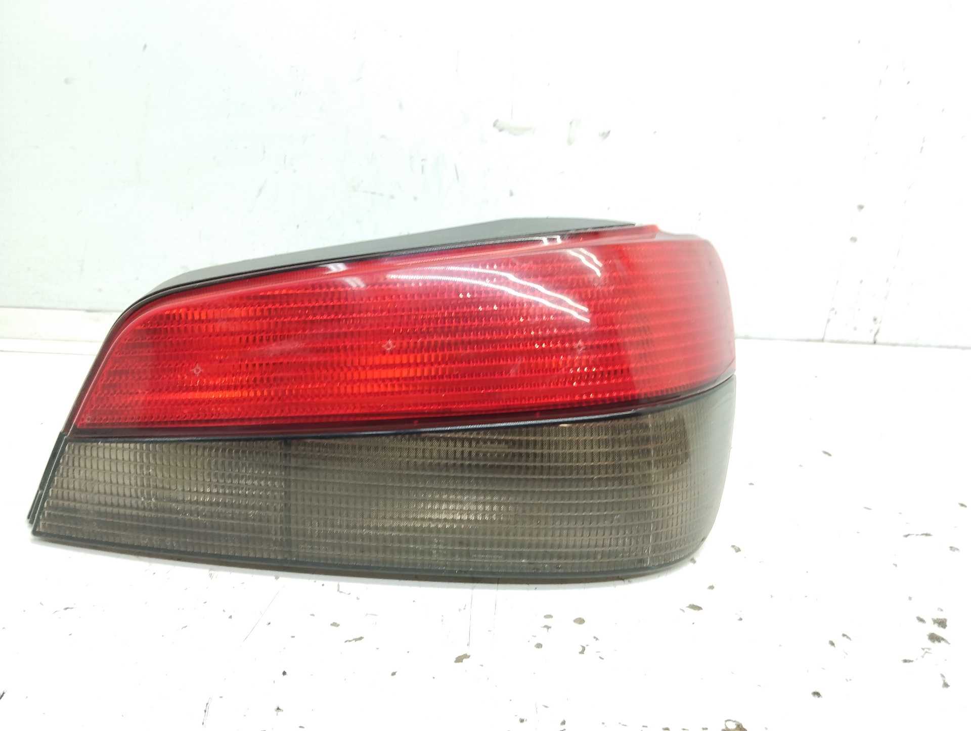 Recambio de piloto trasero derecho para peugeot 306 berlina 3/4/5 puertas (s2) referencia OEM IAM  6351H7 