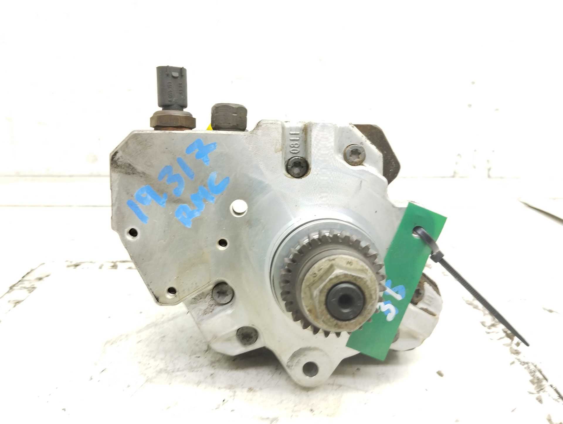 Recambio de bomba inyeccion para mercedes-benz clase a (w169) a 160 cdi a-edition referencia OEM IAM A6400700701 0445010120 