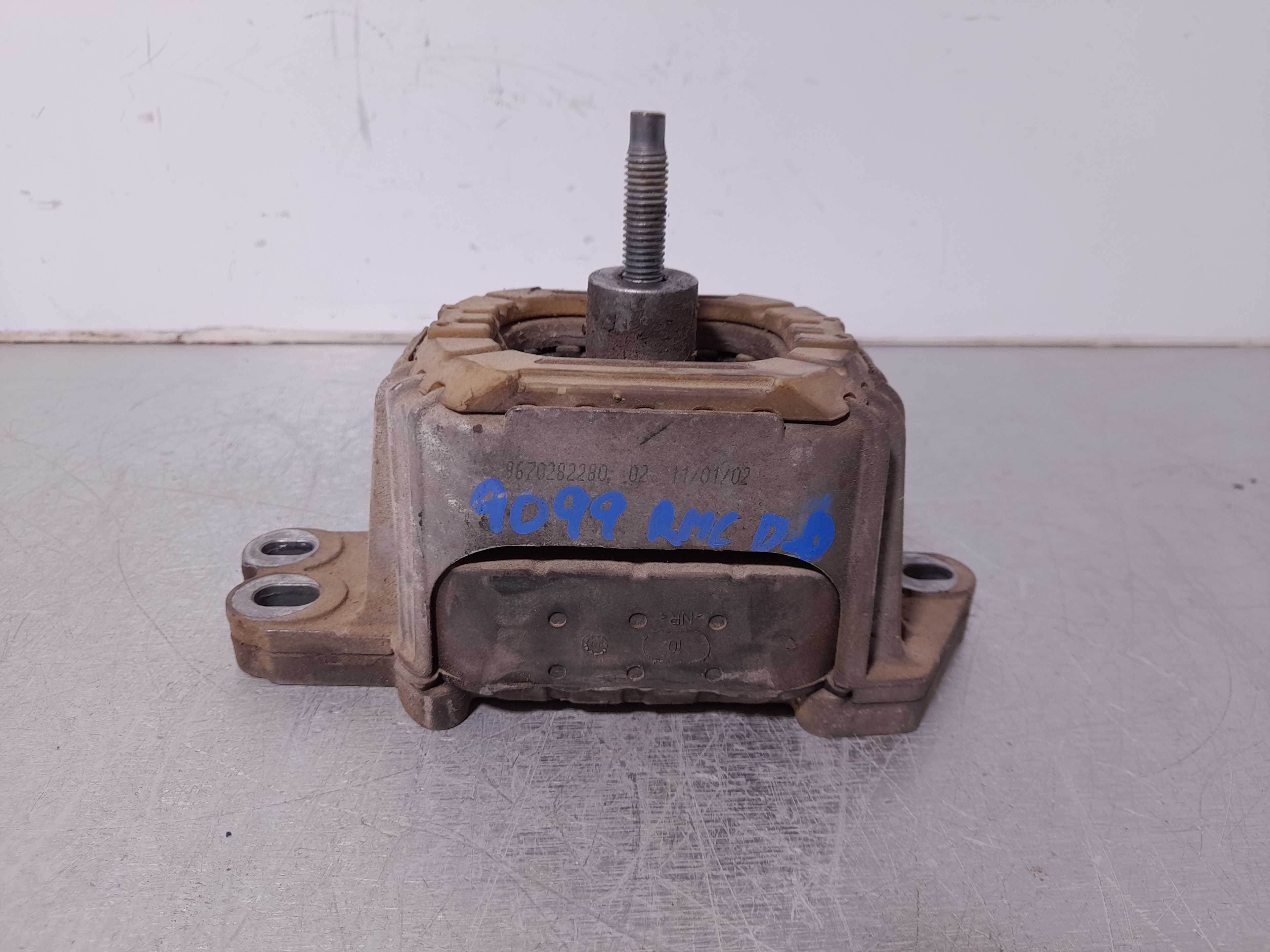 Recambio de soporte motor derecho para citroën c5 berlina 2.0 hdi fap referencia OEM IAM 9670282280  