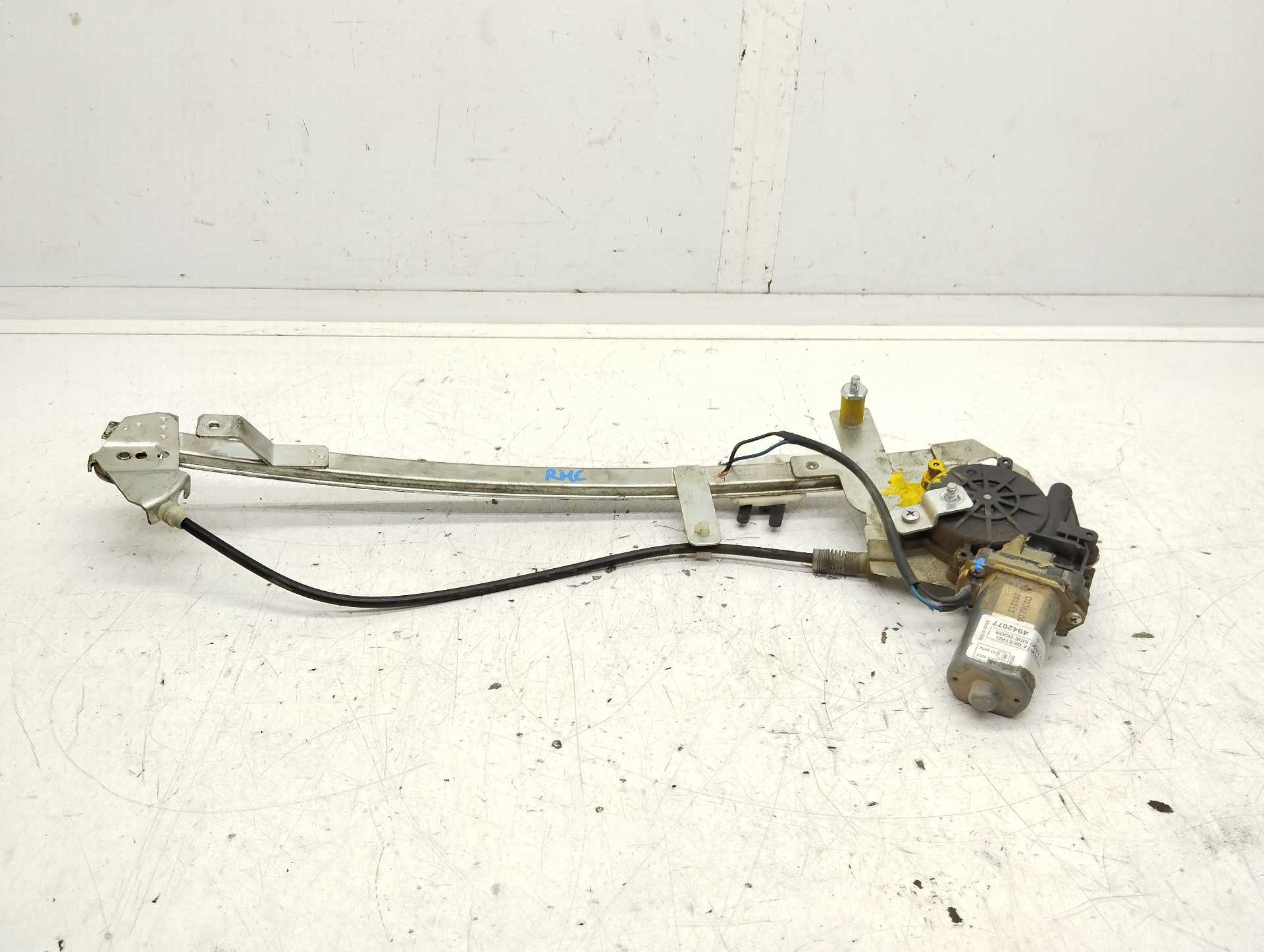 Recambio de elevalunas trasero derecho para renault laguna ii (bg0) referencia OEM IAM 4942077  