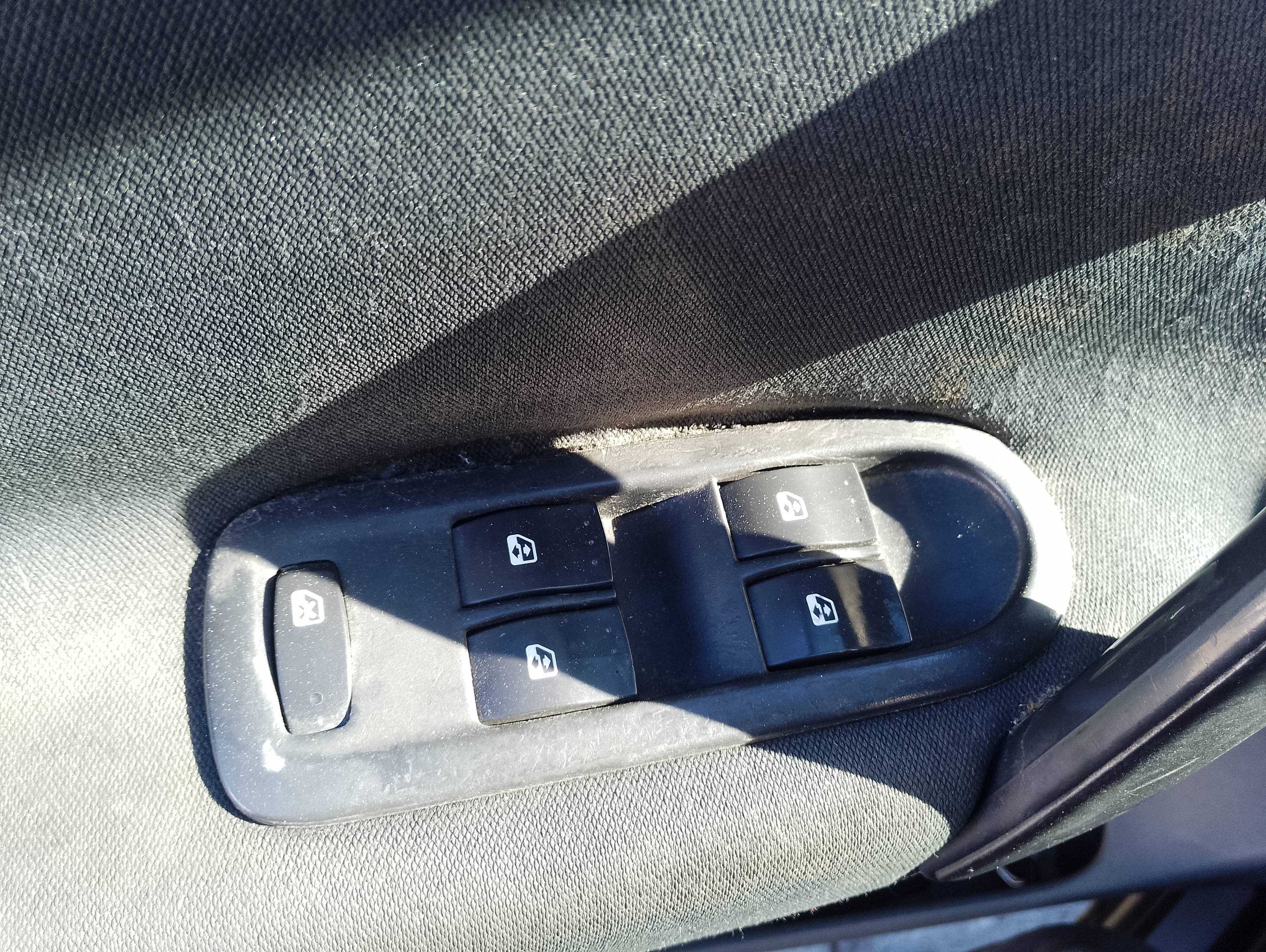 Recambio de mando elevalunas delantero izquierdo para renault scenic ii authentique referencia OEM IAM   