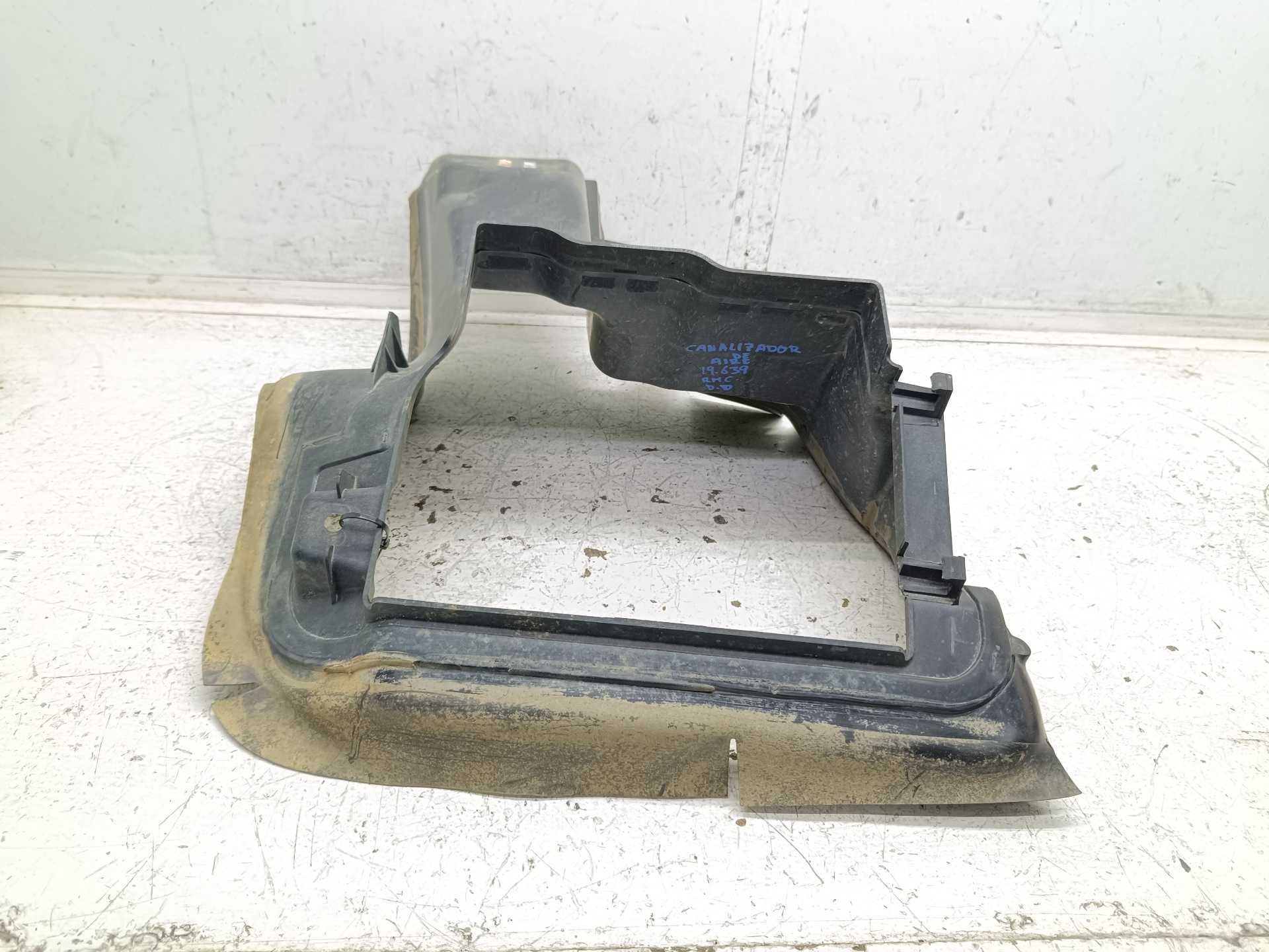 Recambio de canalizador de aire para opel vivaro furgón l express referencia OEM IAM 9808293780  