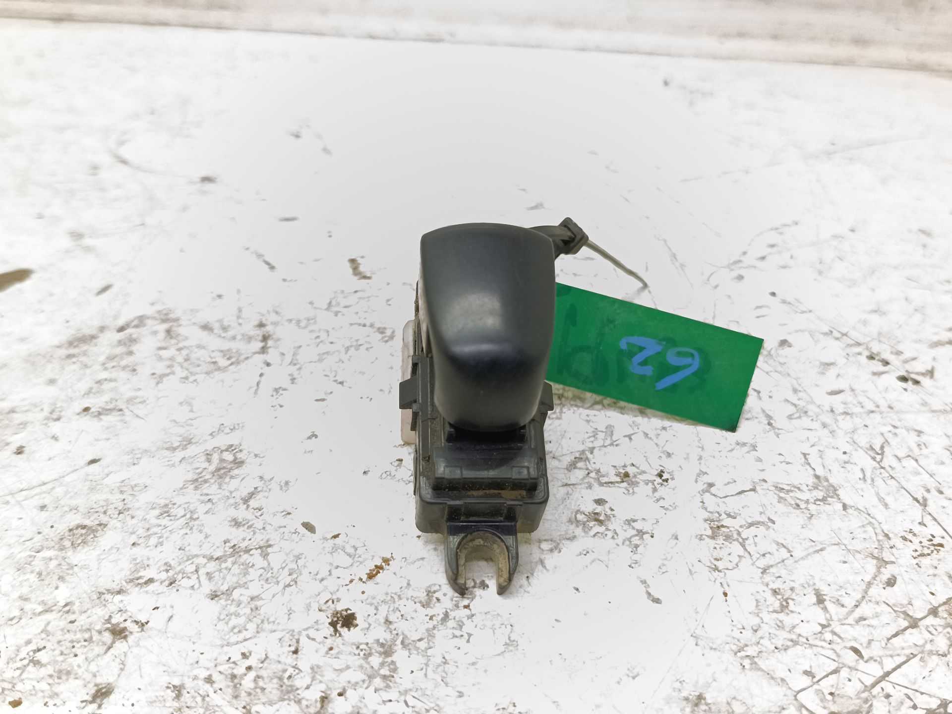 Recambio de mando elevalunas trasero izquierdo para nissan x-trail (t32) 360 referencia OEM IAM   