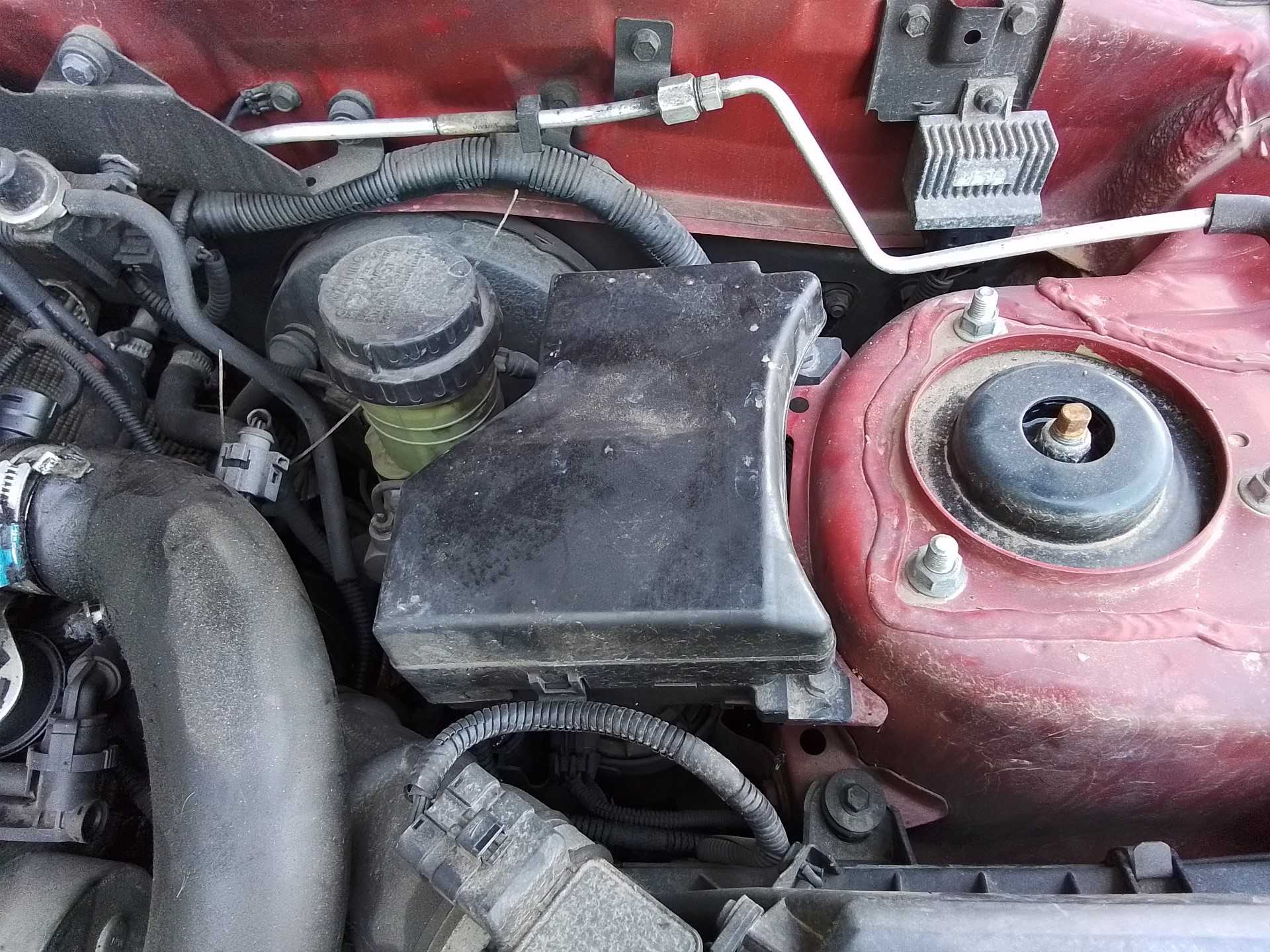 Recambio de caja reles / fusibles para volvo v40 familiar 1.9 d referencia OEM IAM   