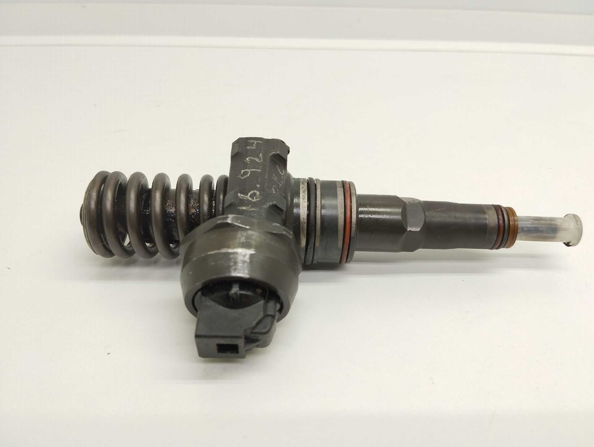 Recambio de inyector para volkswagen passat berlina (3b3) advance referencia OEM IAM 038130073Q  