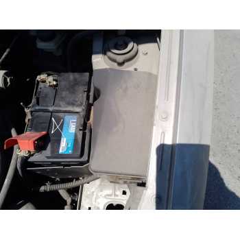 CAJA RELES / FUSIBLES 