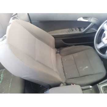 ASIENTO DELANTERO IZQUIERDO 