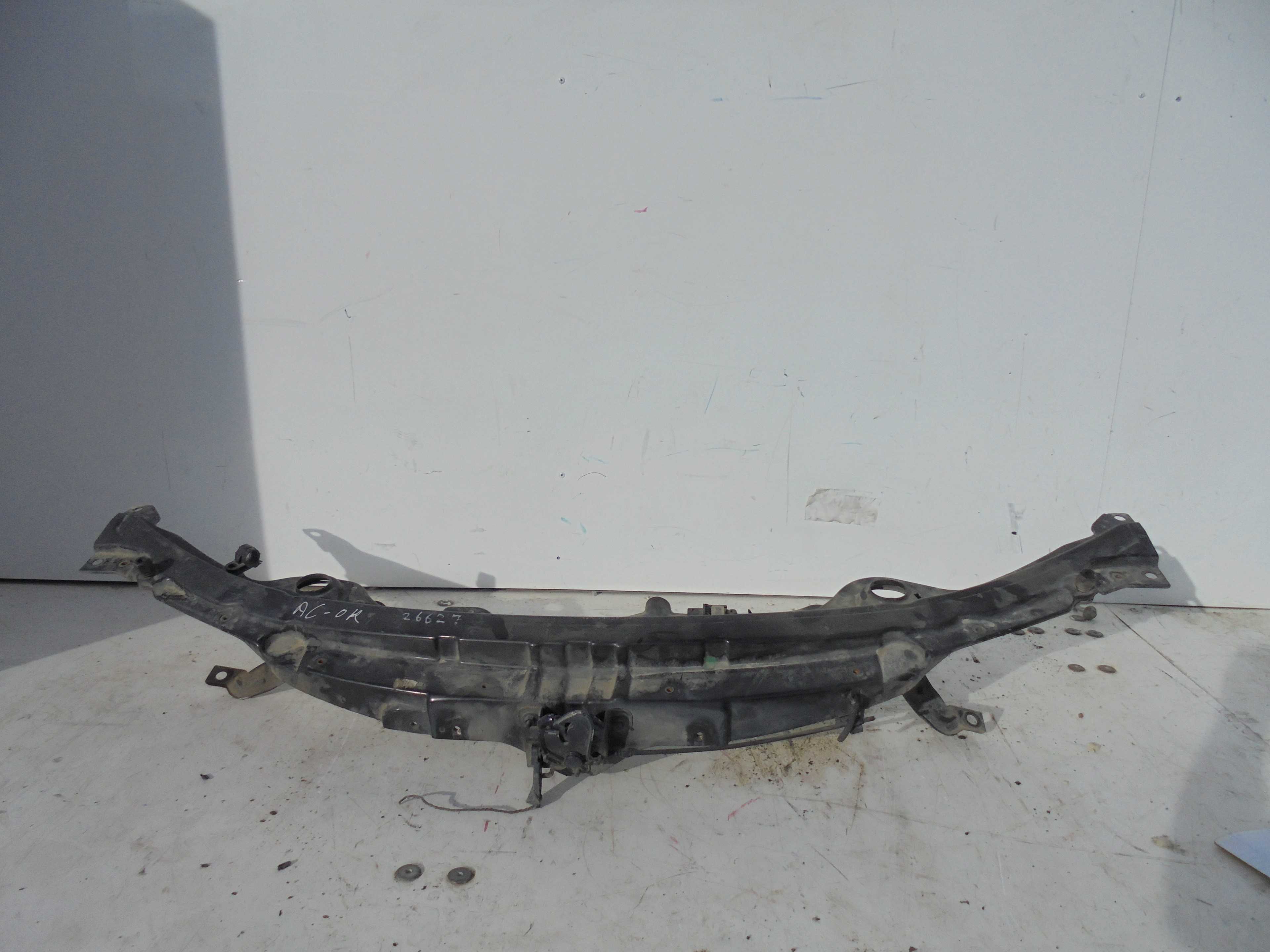Recambio de travesaño superior para alfa romeo 159 (140) 1.9 jtd cat referencia OEM IAM   