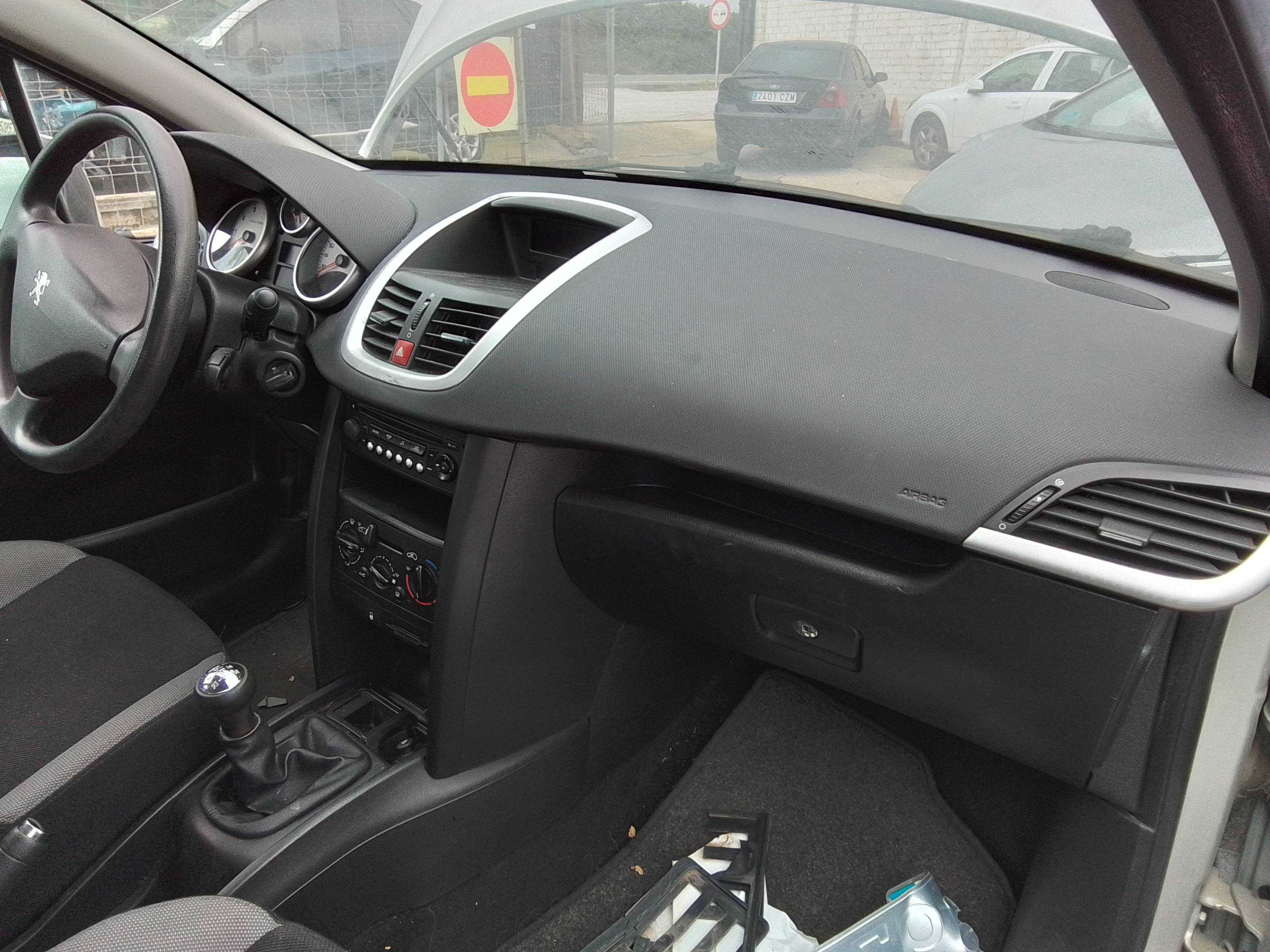 Recambio de salpicadero para peugeot 207 sw confort referencia OEM IAM   