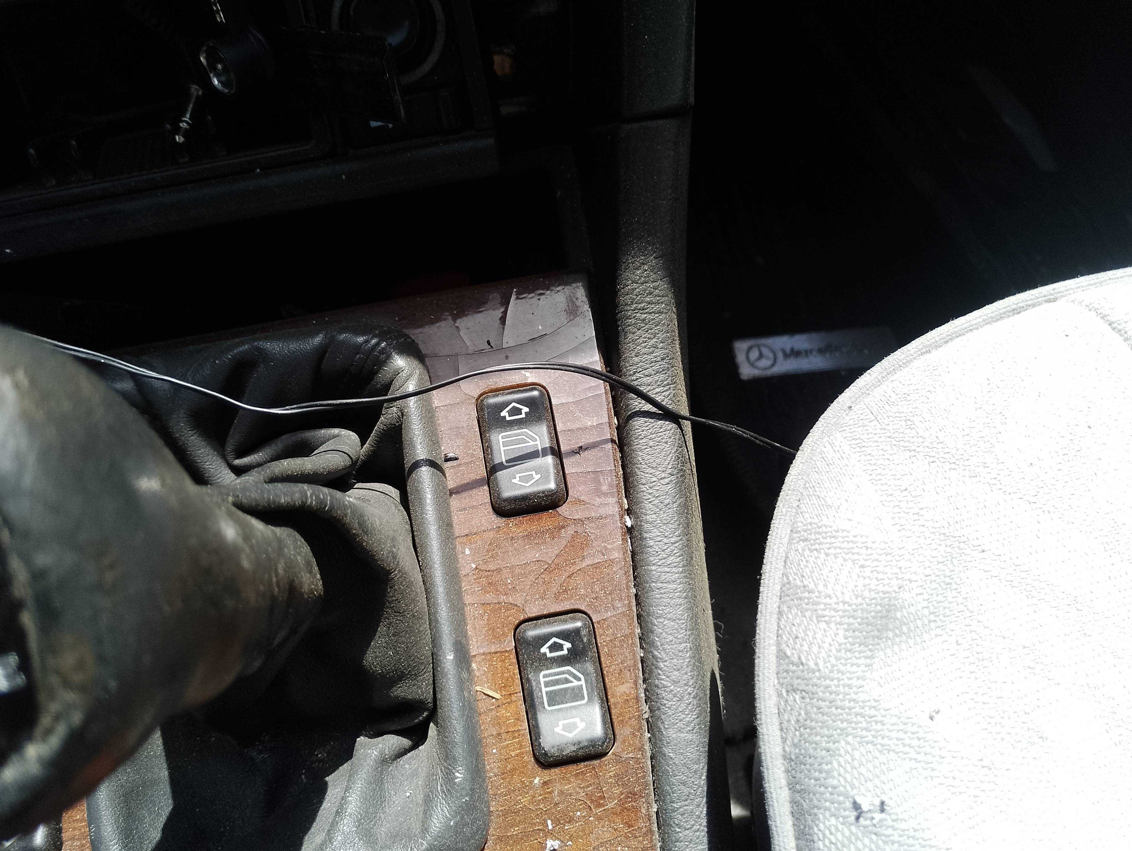 Recambio de mando elevalunas delantero derecho para mercedes-benz clase c (w202) berlina 180 (202.018) referencia OEM IAM   