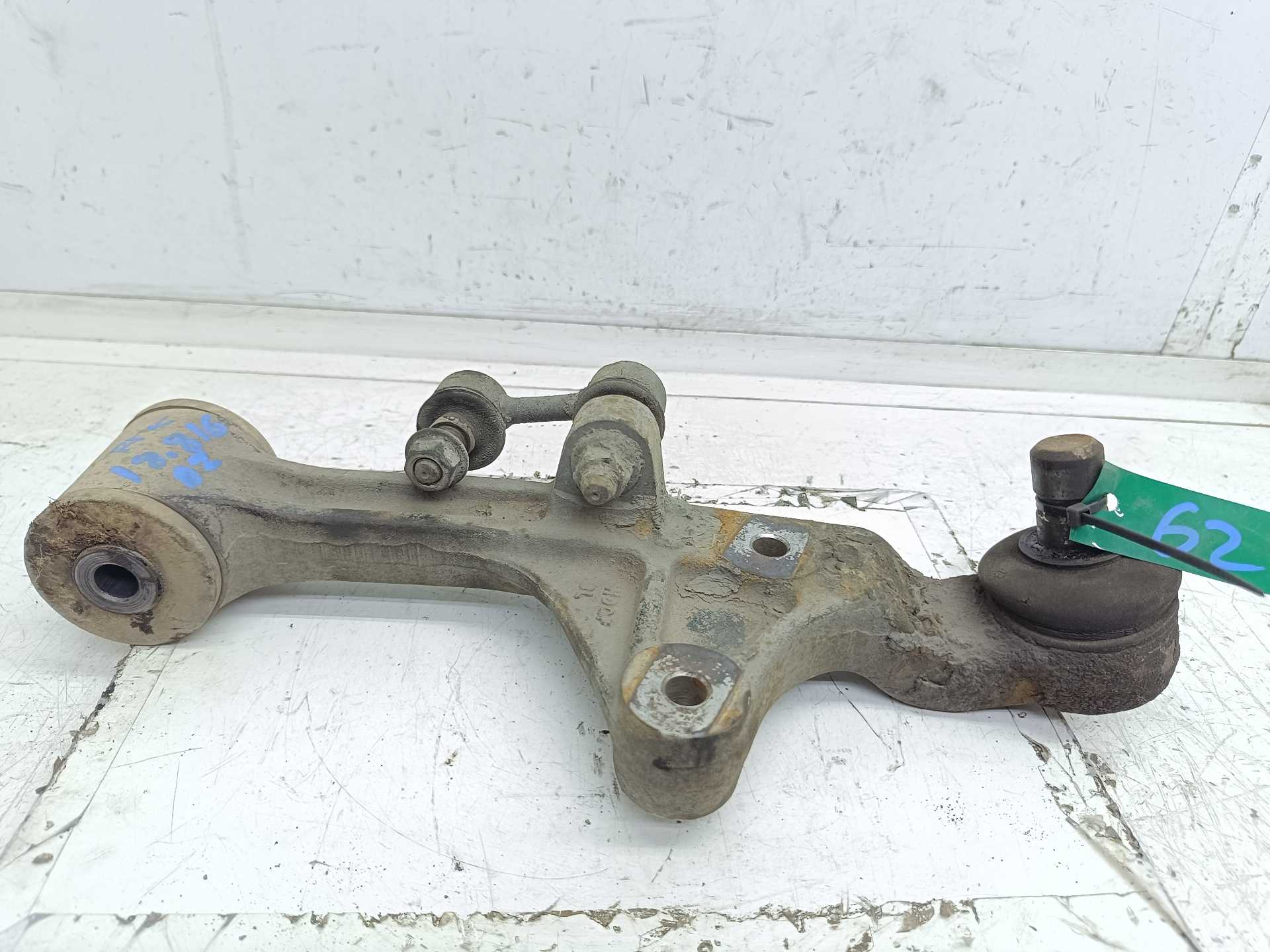 Recambio de brazo suspension inferior delantero izquierdo para kia carnival ii 2.9 cdri ex referencia OEM IAM  0K55234350B 