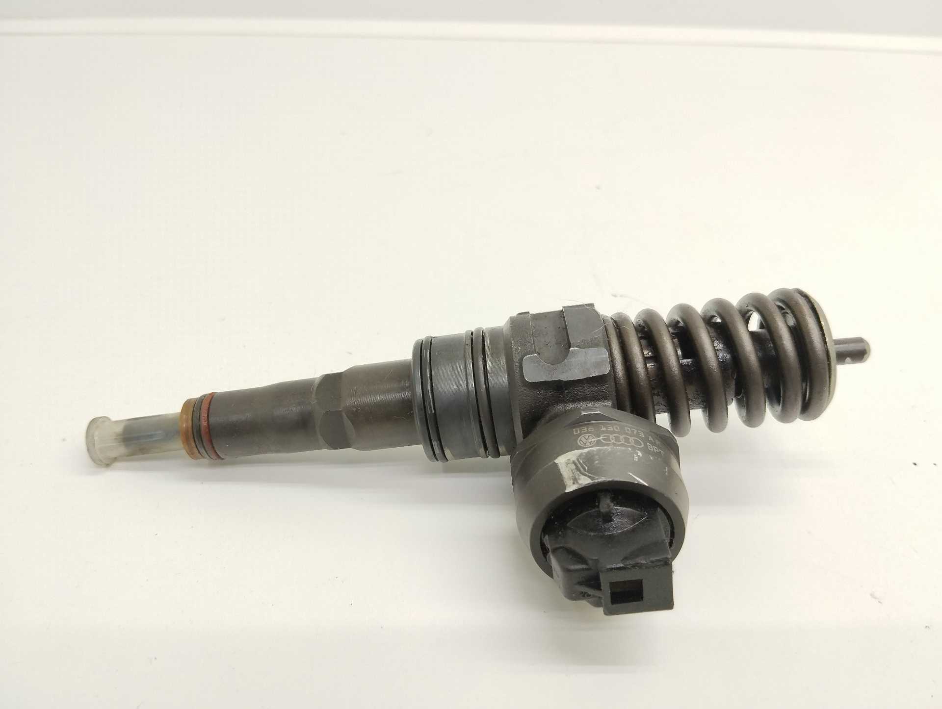 Recambio de inyector para volkswagen passat berlina (3b3) advance referencia OEM IAM 038130073Q  