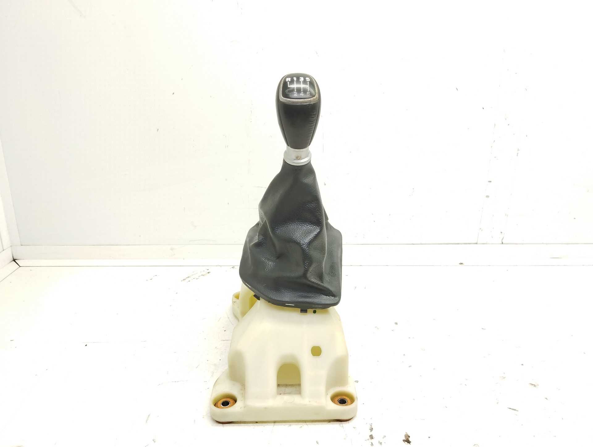 Recambio de palanca cambio para hyundai tucson classic blue referencia OEM IAM 43700XXXXX  