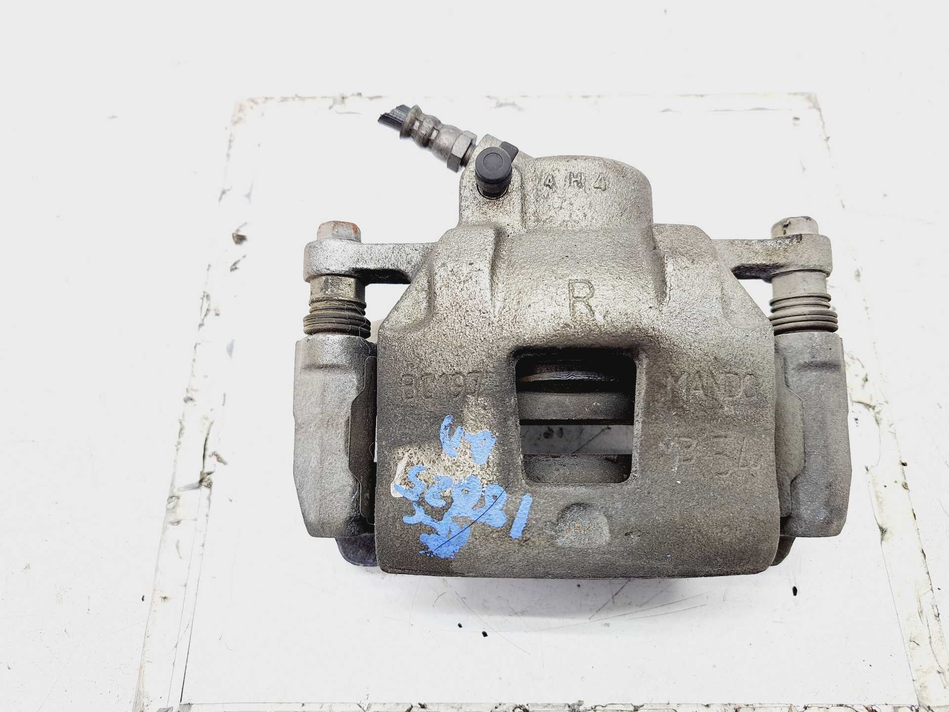 Recambio de pinza de freno delantera derecha para citroën c4 cactus feel referencia OEM IAM BC197  