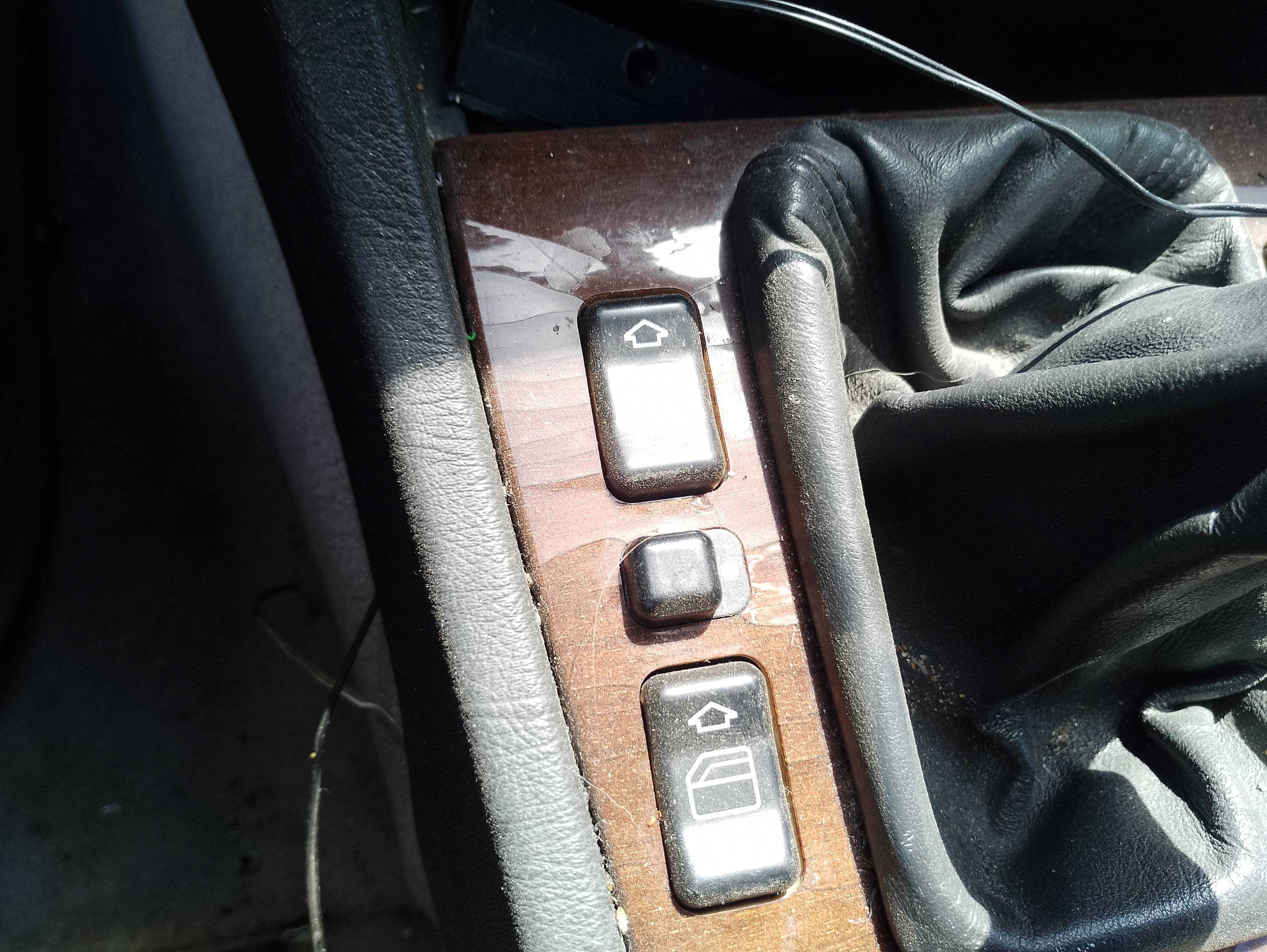 Recambio de mando elevalunas delantero izquierdo para mercedes-benz clase c (w202) berlina 180 (202.018) referencia OEM IAM   
