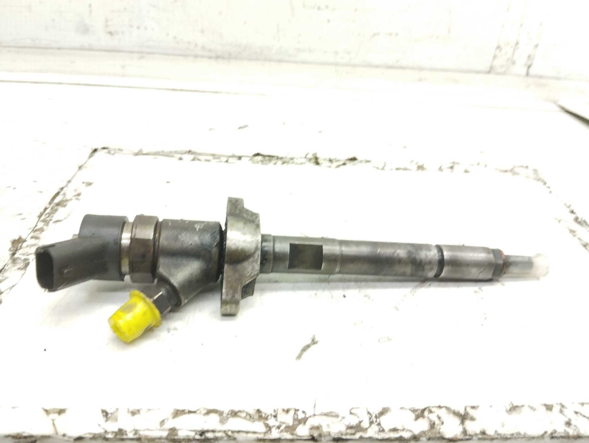 Recambio de inyector para peugeot partner (s2) totem referencia OEM IAM 0445110239  