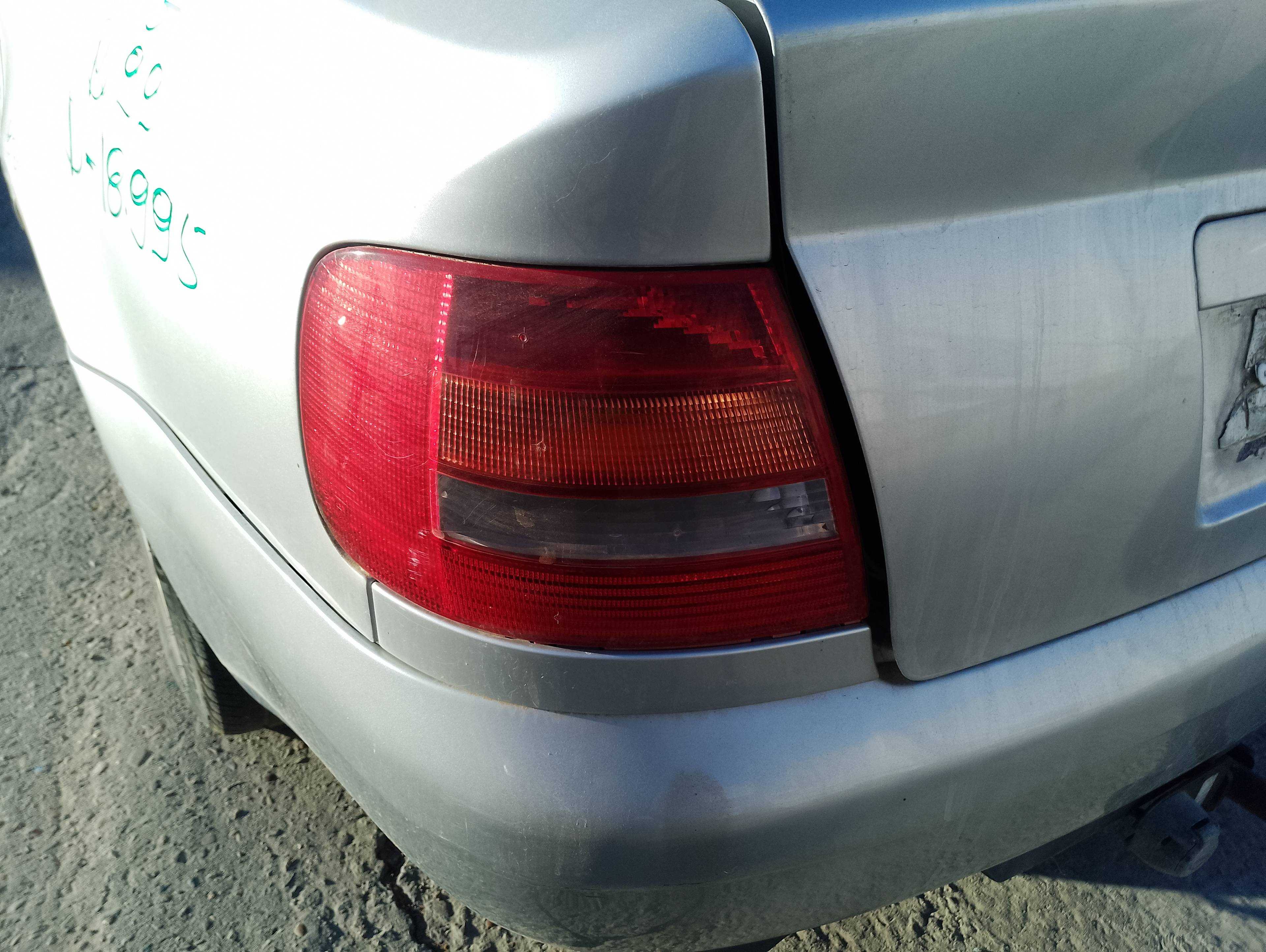 Recambio de piloto trasero izquierdo para audi a4 berlina (b5) 1.9 tdi referencia OEM IAM   