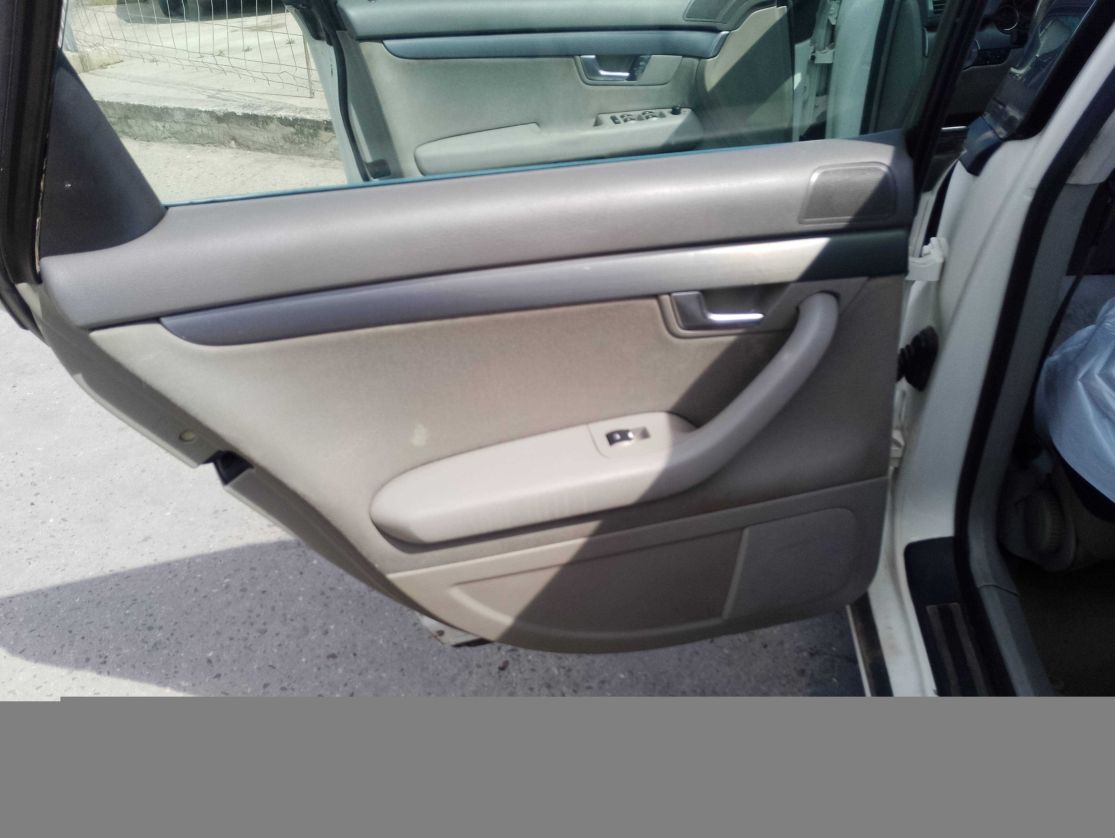 Recambio de guarnecido puerta trasera izquierda para audi a4 avant (8e) 2.0 tdi referencia OEM IAM   