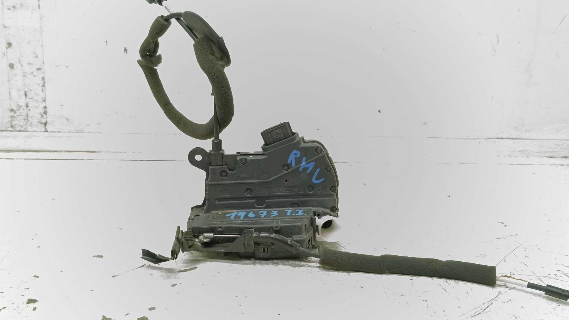 Recambio de cerradura puerta trasera izquierda para renault clio iv 1.0 tce referencia OEM IAM 805033000R 40517237 
