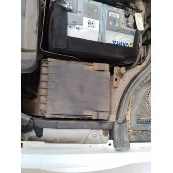 CAJA RELES / FUSIBLES 