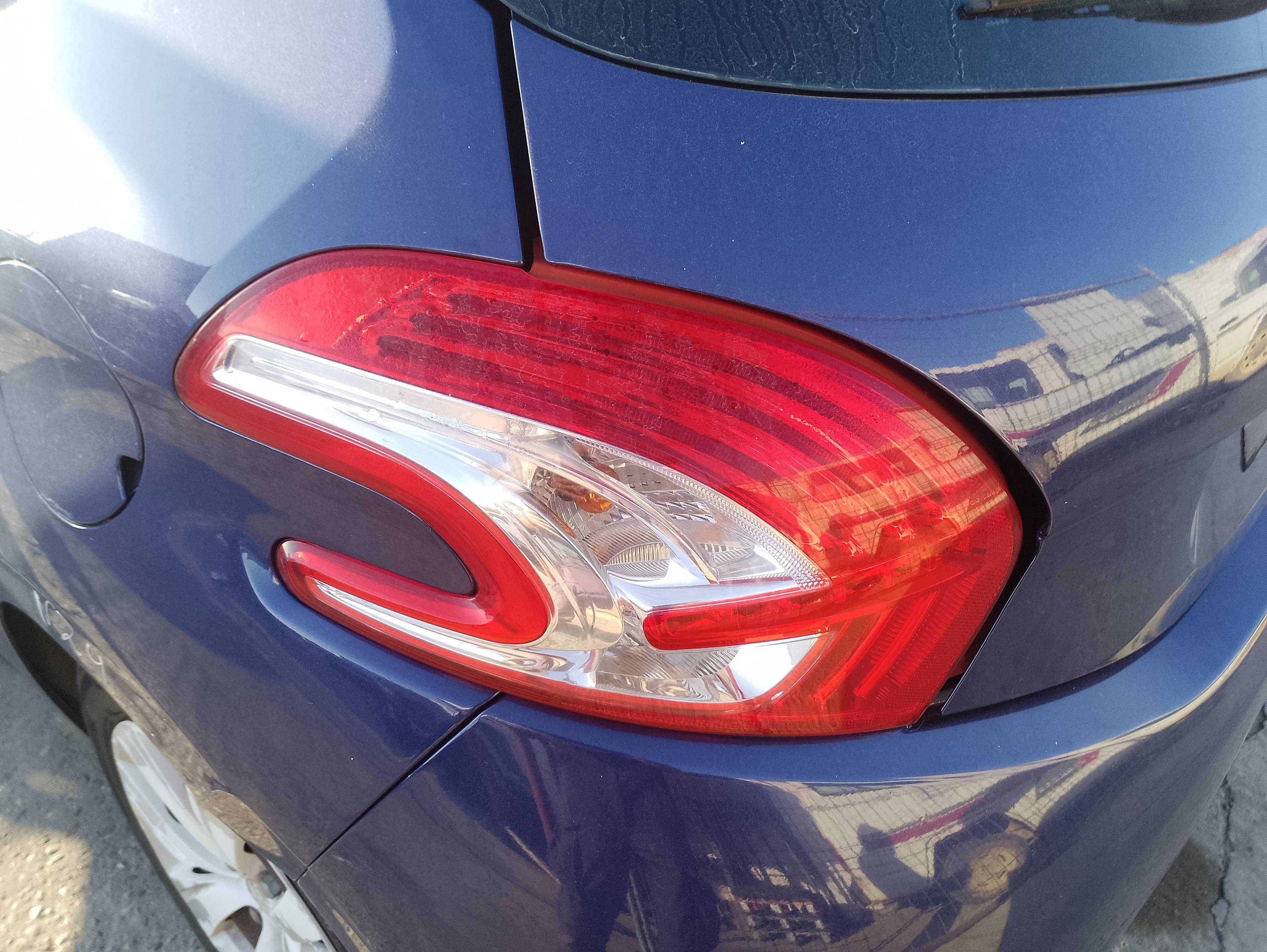 Recambio de piloto trasero izquierdo para peugeot 208 access referencia OEM IAM   