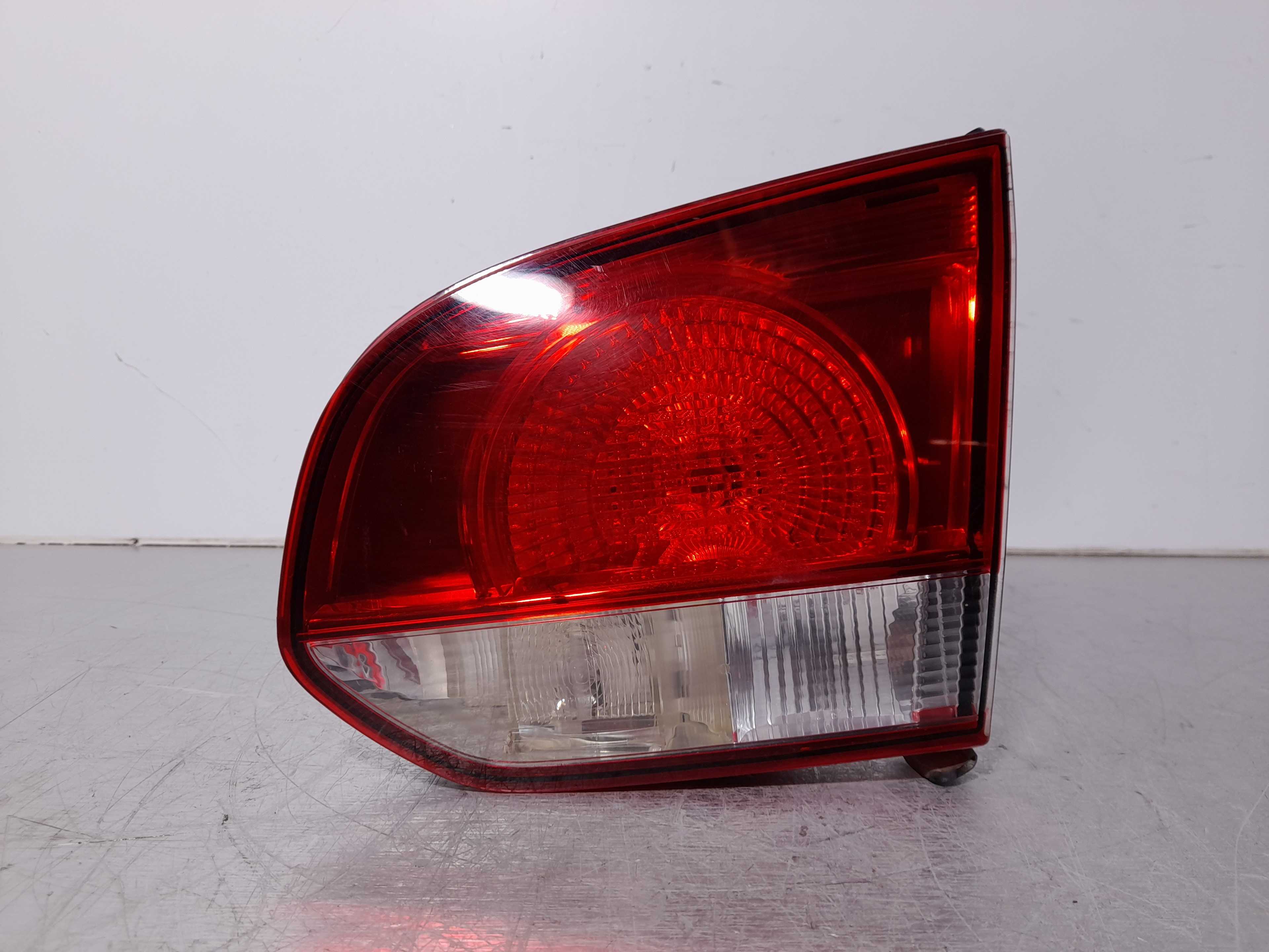 Recambio de piloto porton trasero derecho para volkswagen golf vi (5k1) advance bluemotion referencia OEM IAM 5K0945094 VALEO 
