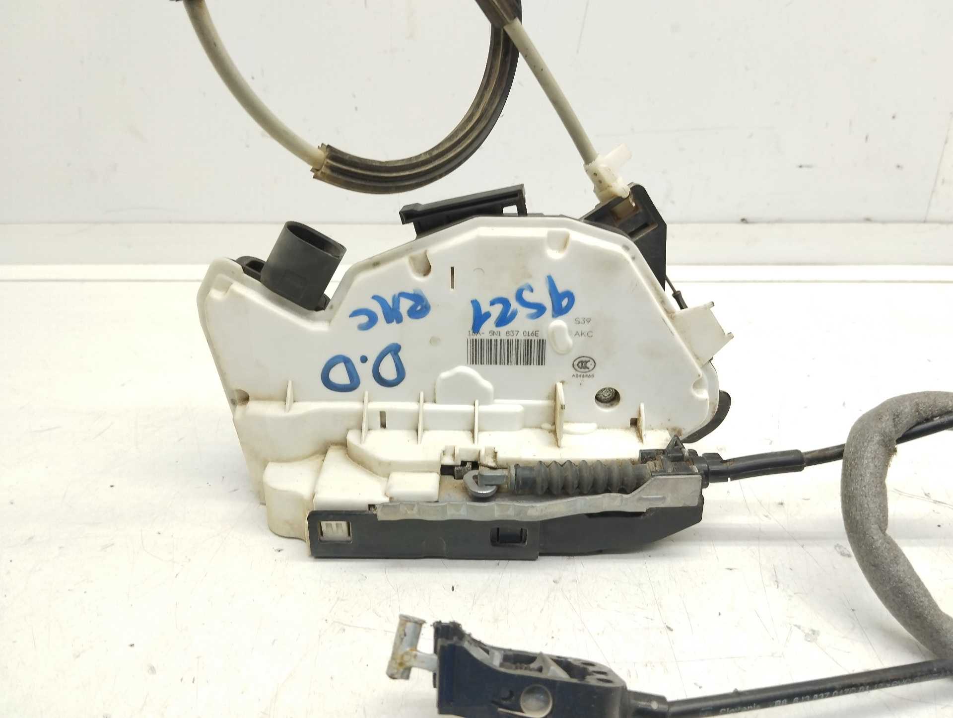 Recambio de cerradura puerta delantera derecha para seat ibiza sc (6j1) 25 aniversario referencia OEM IAM 5N1837016E  
