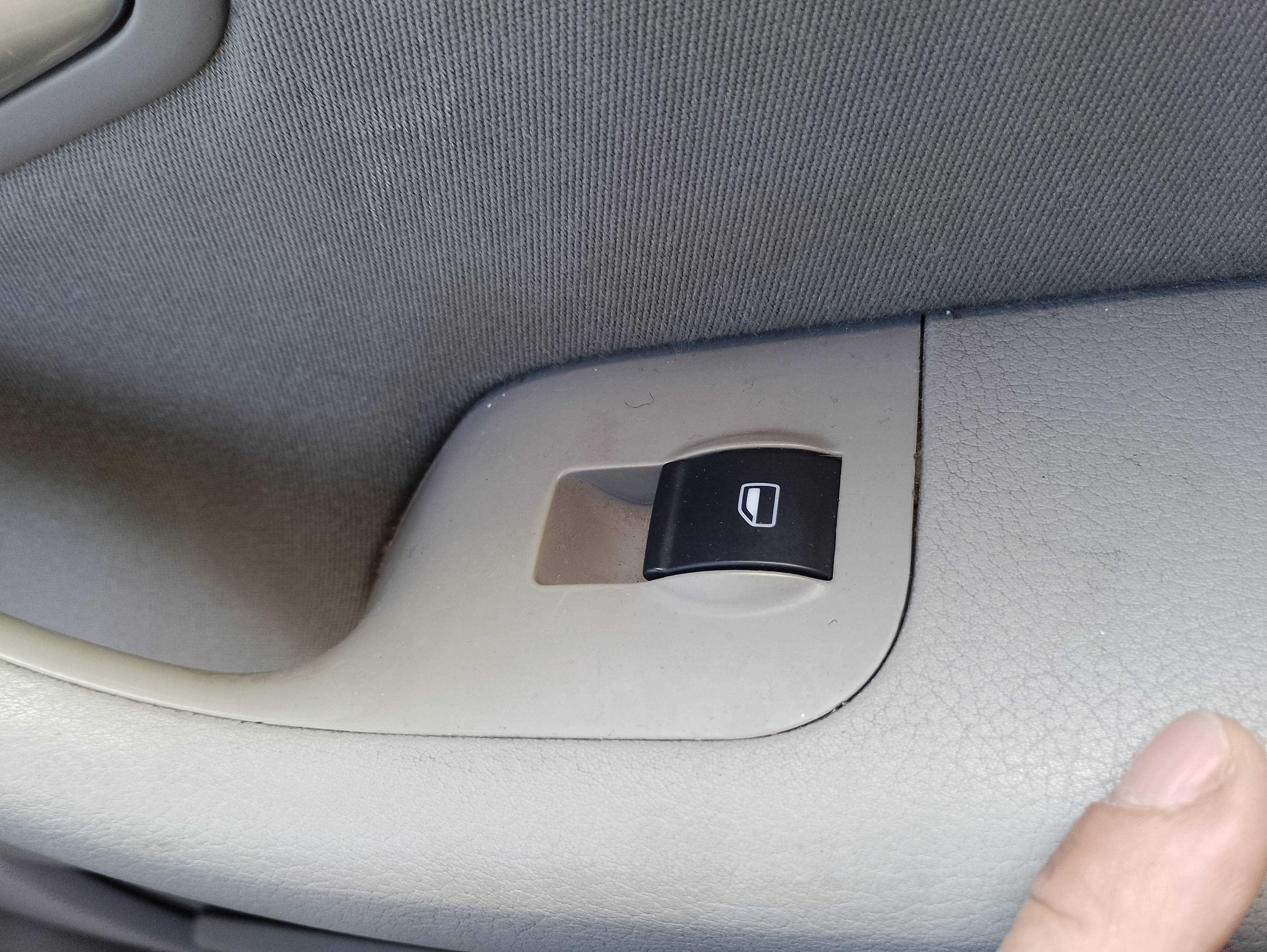 Recambio de mando elevalunas delantero derecho para audi a4 avant (8e) 2.0 tdi referencia OEM IAM   