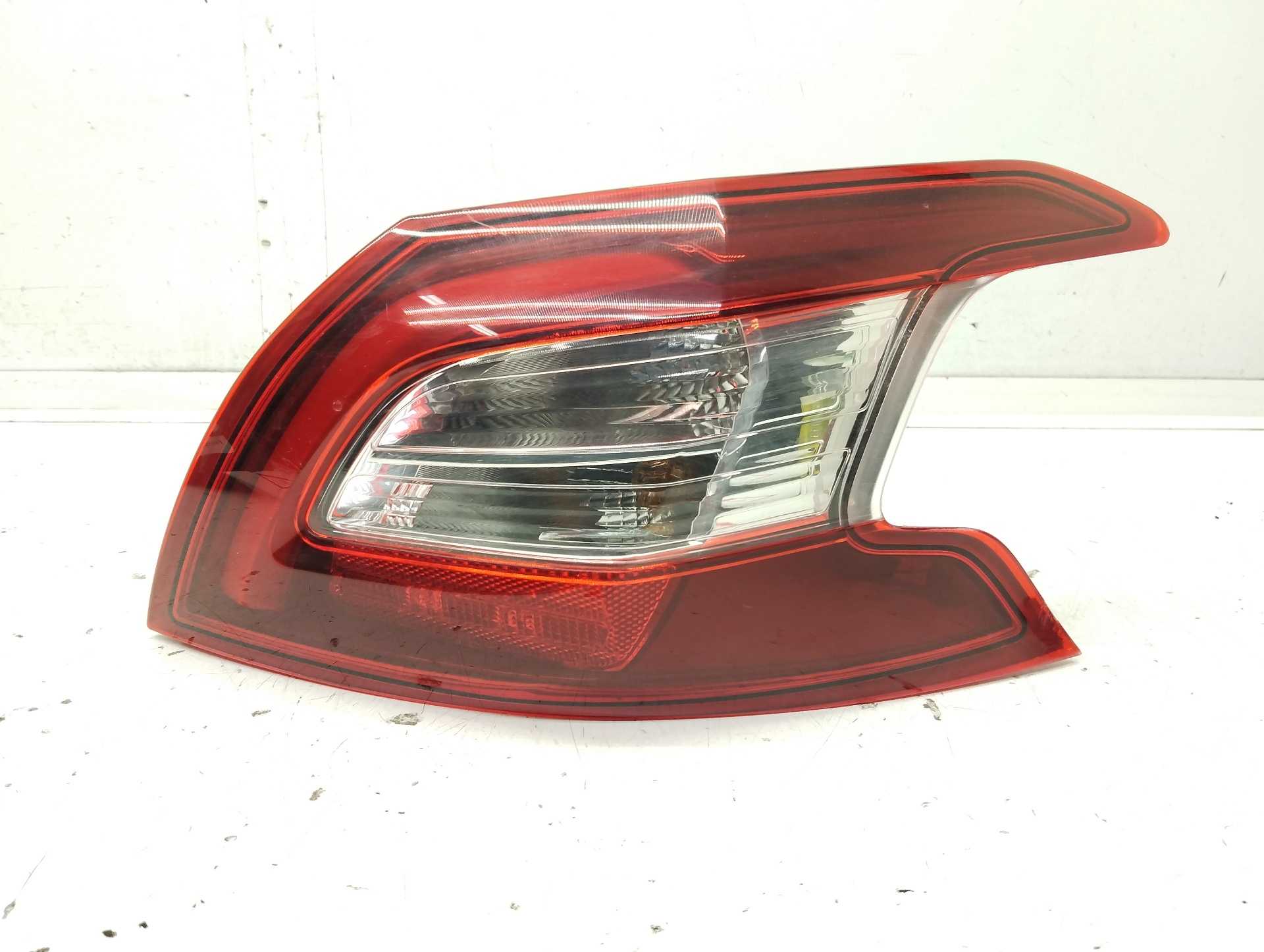 Recambio de piloto trasero derecho para peugeot 308 active referencia OEM IAM 9677817580 81250201 