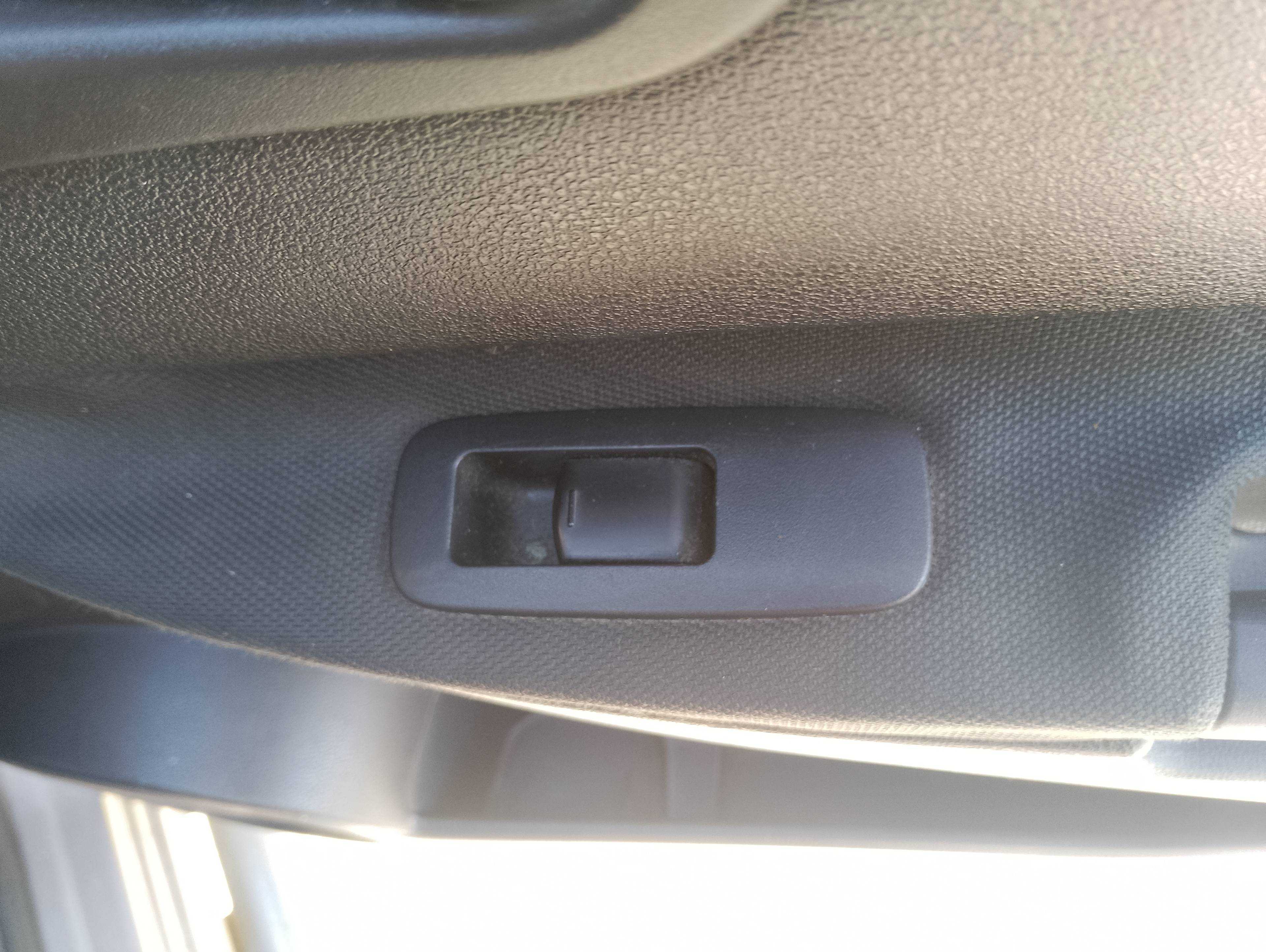 Recambio de mando elevalunas trasero derecho para nissan qashqai+2 (jj10) acenta referencia OEM IAM   