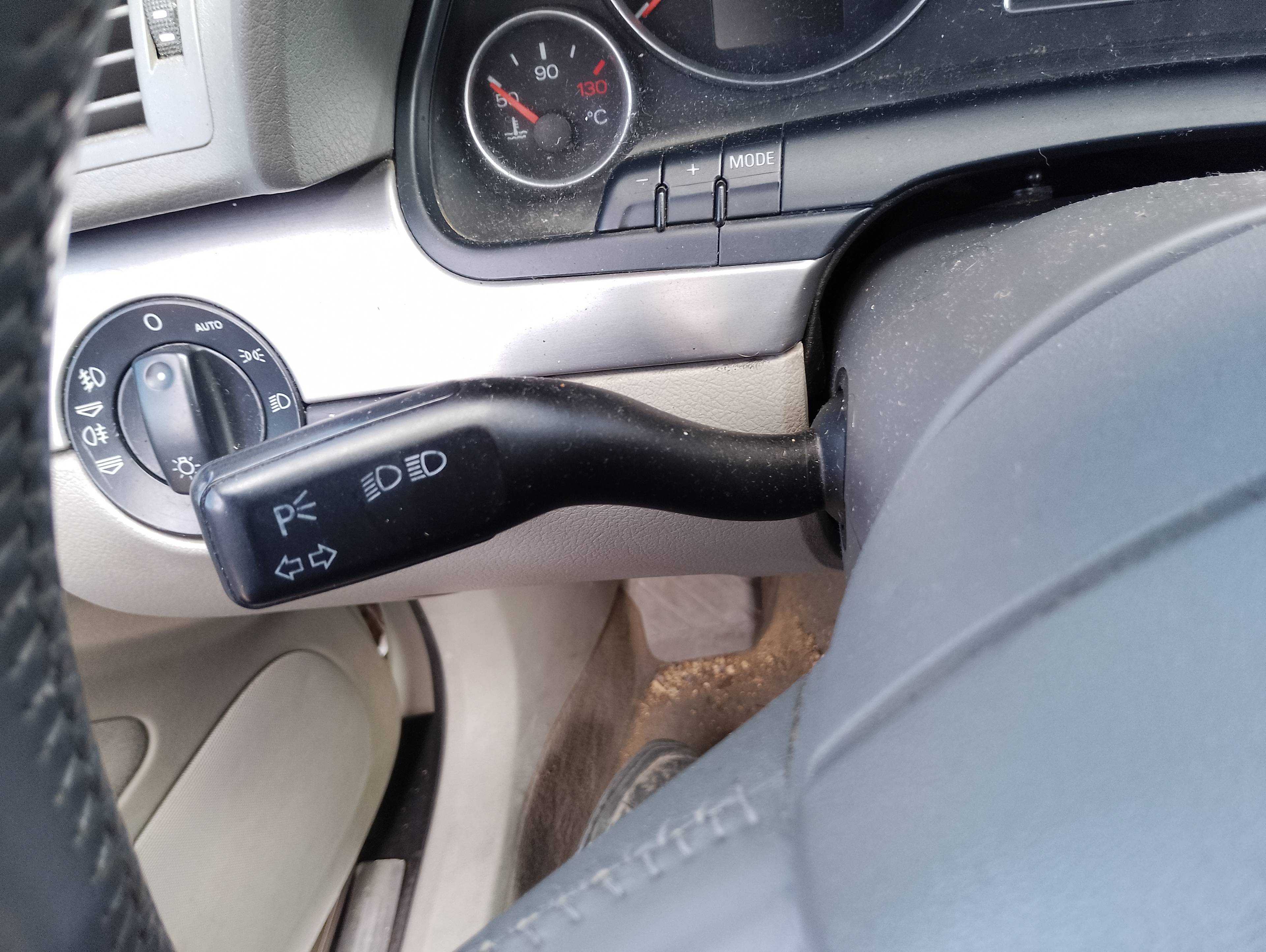 Recambio de mando intermitentes para audi a4 avant (8e) 2.0 tdi referencia OEM IAM   