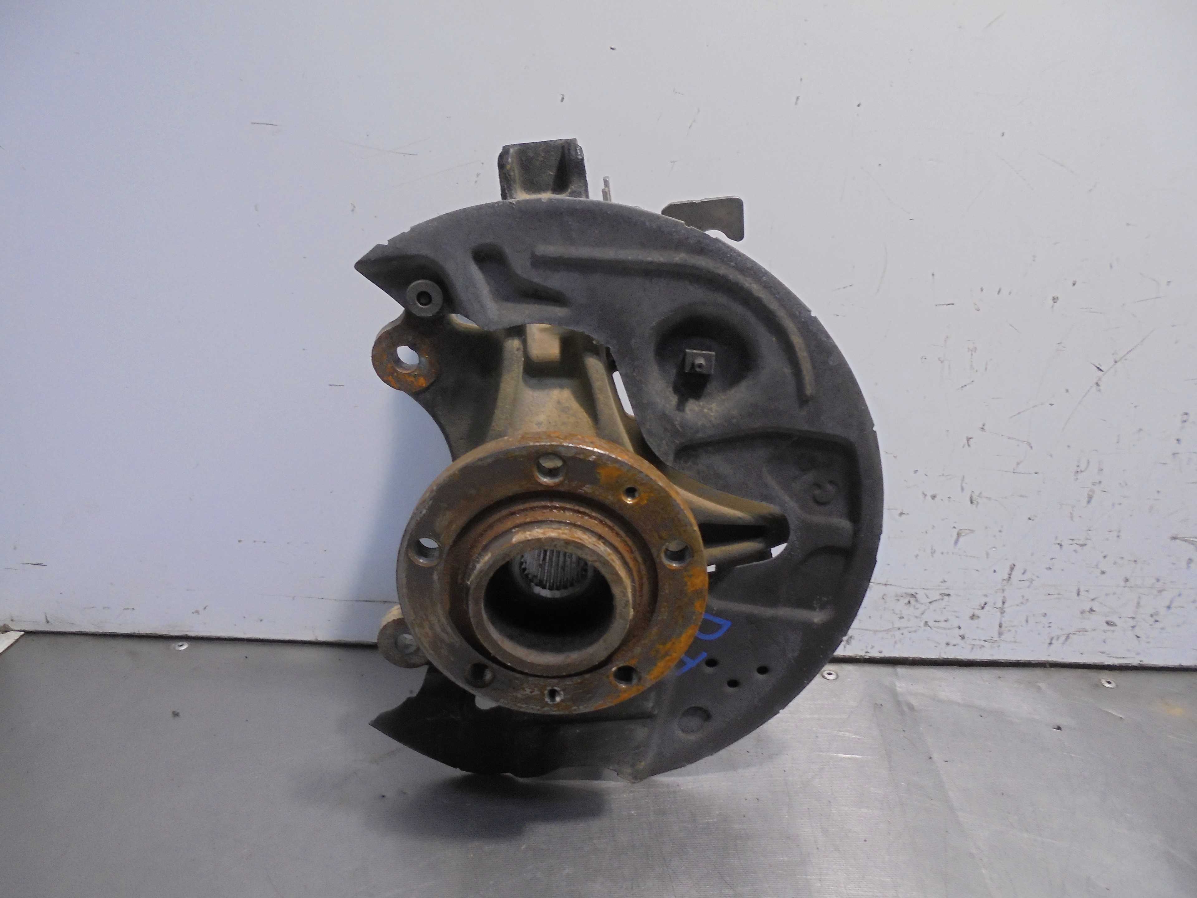Recambio de mangueta delantera izquierda para peugeot 3008 active referencia OEM IAM   