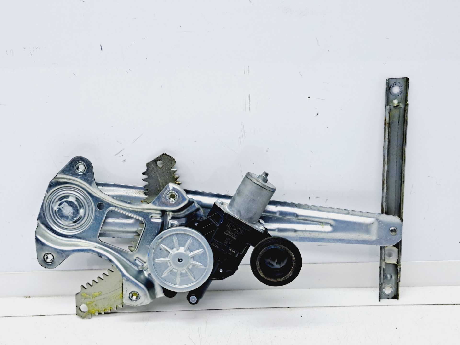 Recambio de elevalunas trasero derecho para nissan micra v (k14) acenta referencia OEM IAM 827315RB0A 2621006770 DENSO