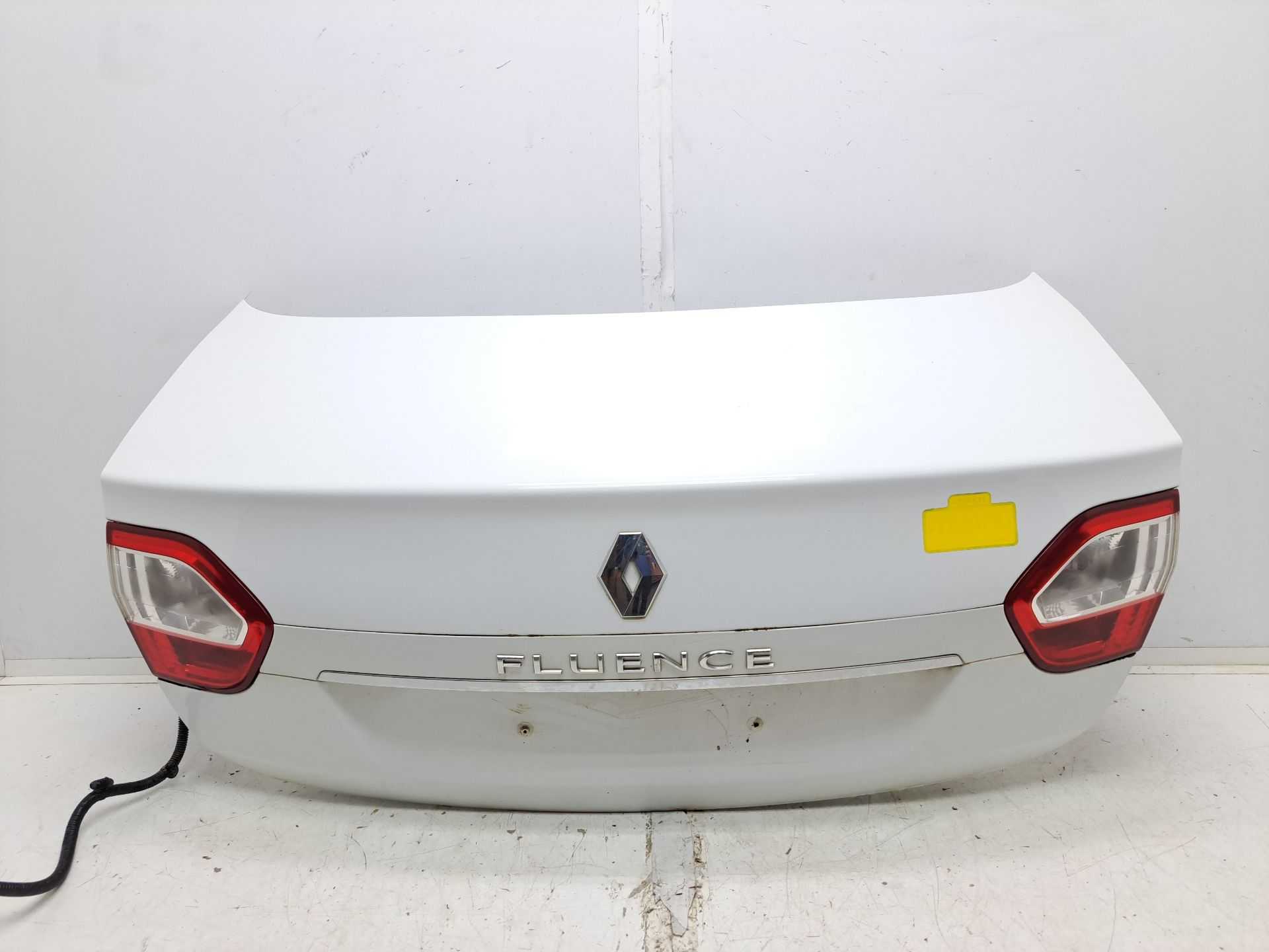 Recambio de tapa maletero para renault fluence 1.5 dci diesel fap referencia OEM IAM   