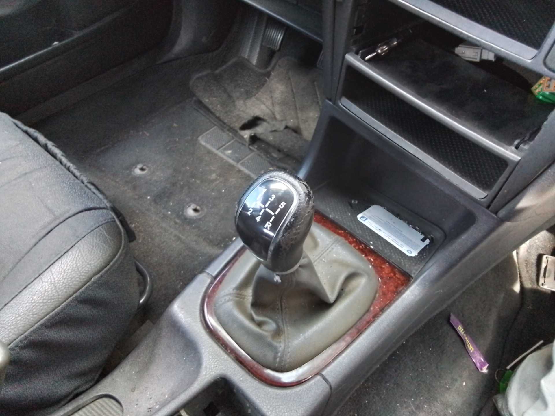 Recambio de palanca cambio para volvo v40 familiar 1.9 d referencia OEM IAM   