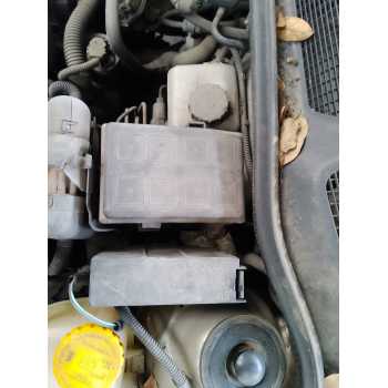 CAJA RELES / FUSIBLES 