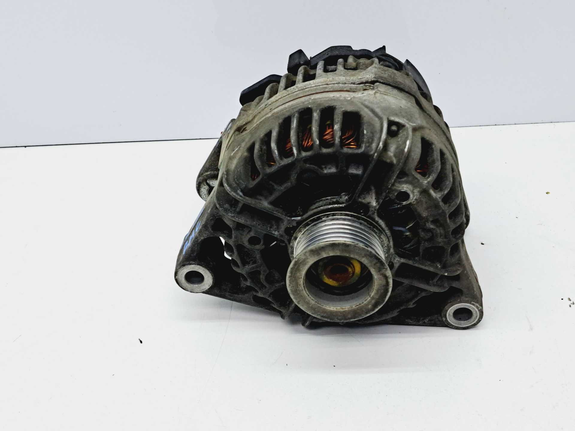Recambio de alternador para opel vectra c berlina comfort referencia OEM IAM 90561168 0124415005 BOSCH